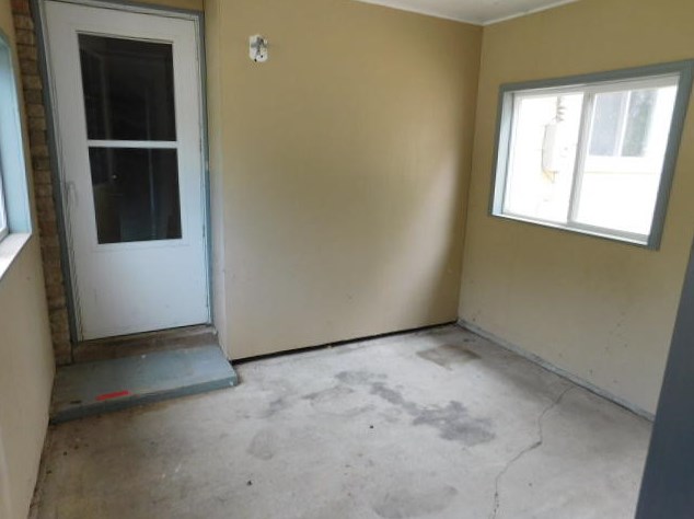 741 Edgewood Ave, South Milwaukee WI  53172-3847 exterior