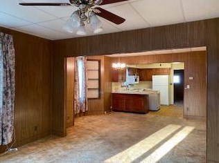 1009 5th Ave S, La Crosse, WI 54601