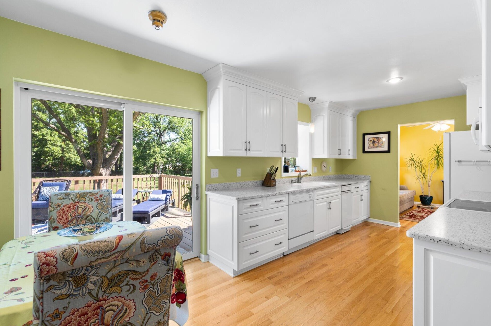 10110 Ridge Rd, Hales Corners, WI 53130-1436