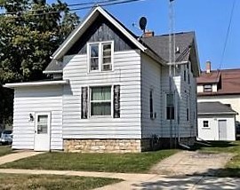 200 N 8th St, Watertown, WI 53094