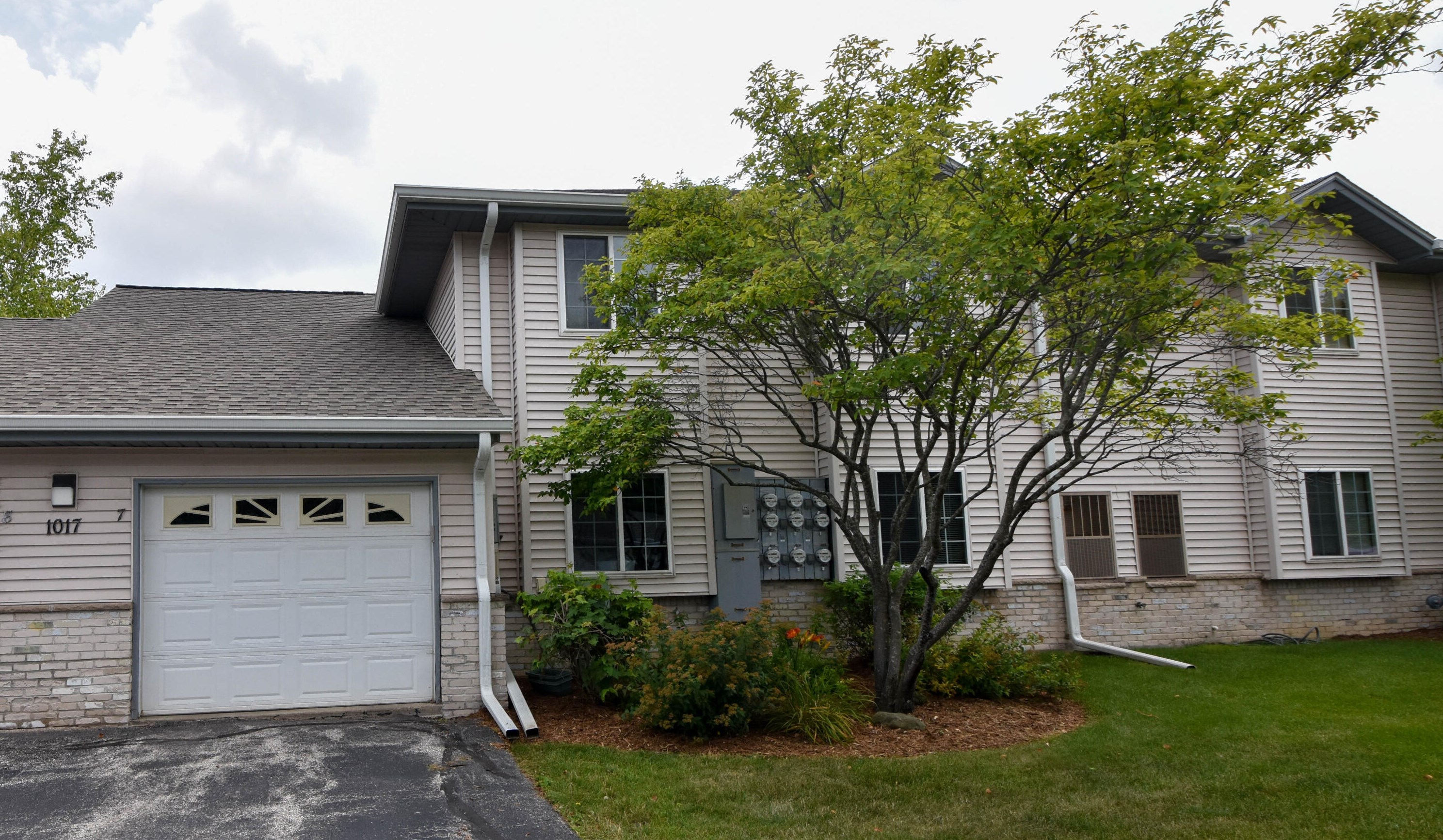 1017 Guthrie Rd #7, Waukesha, WI 53186