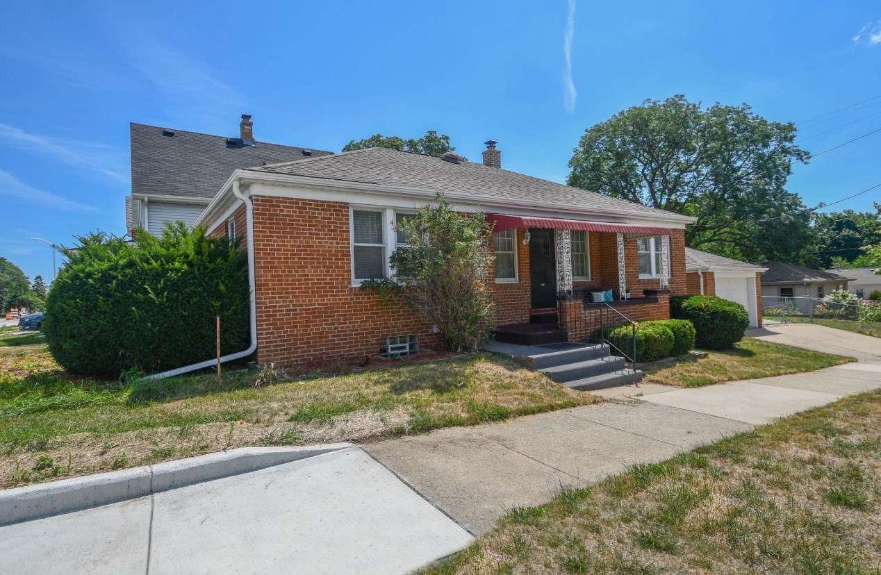 1201 Indiana St, Racine, WI 53405