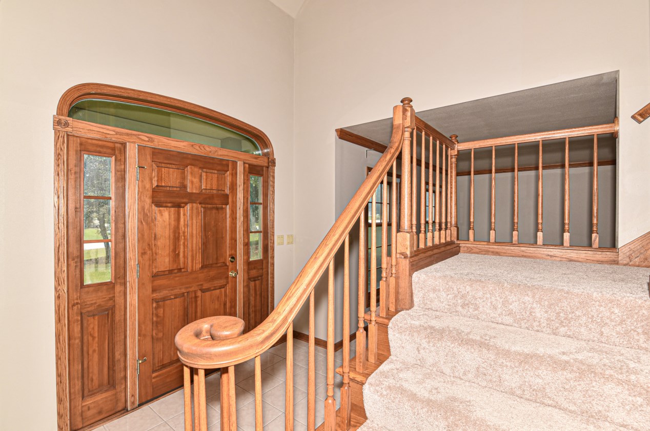 8832 W Bennington Ct, Thiensville, WI 53092