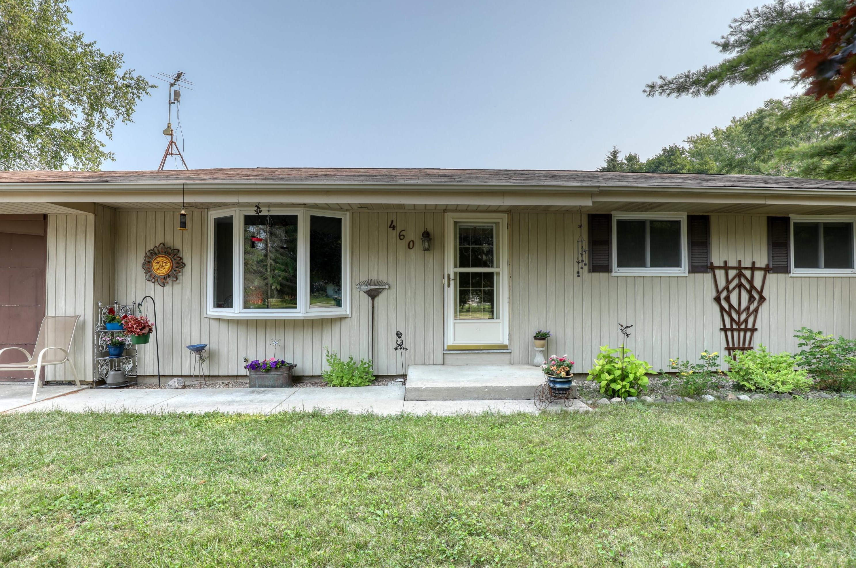 460 Lazy Ln, Kewaskum, WI 53040