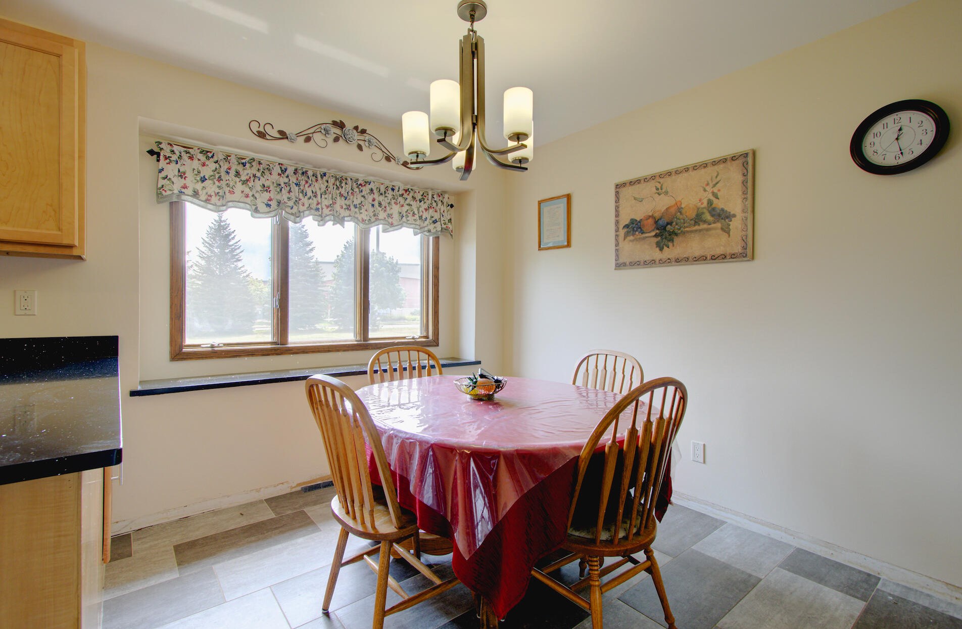 4100 Alpine Cir, Brookfield WI  53005-1410 exterior