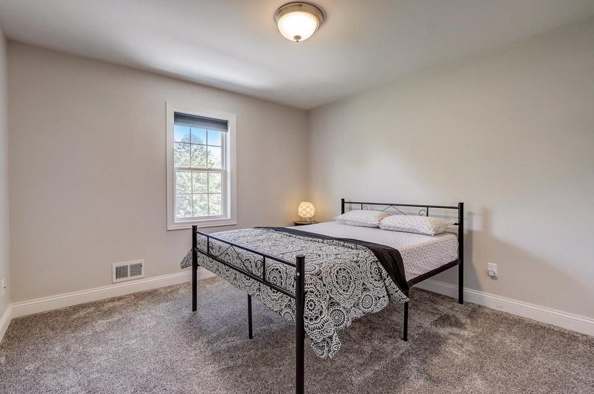 2230 Southland Dr, Oak Creek WI  53154-3631 exterior