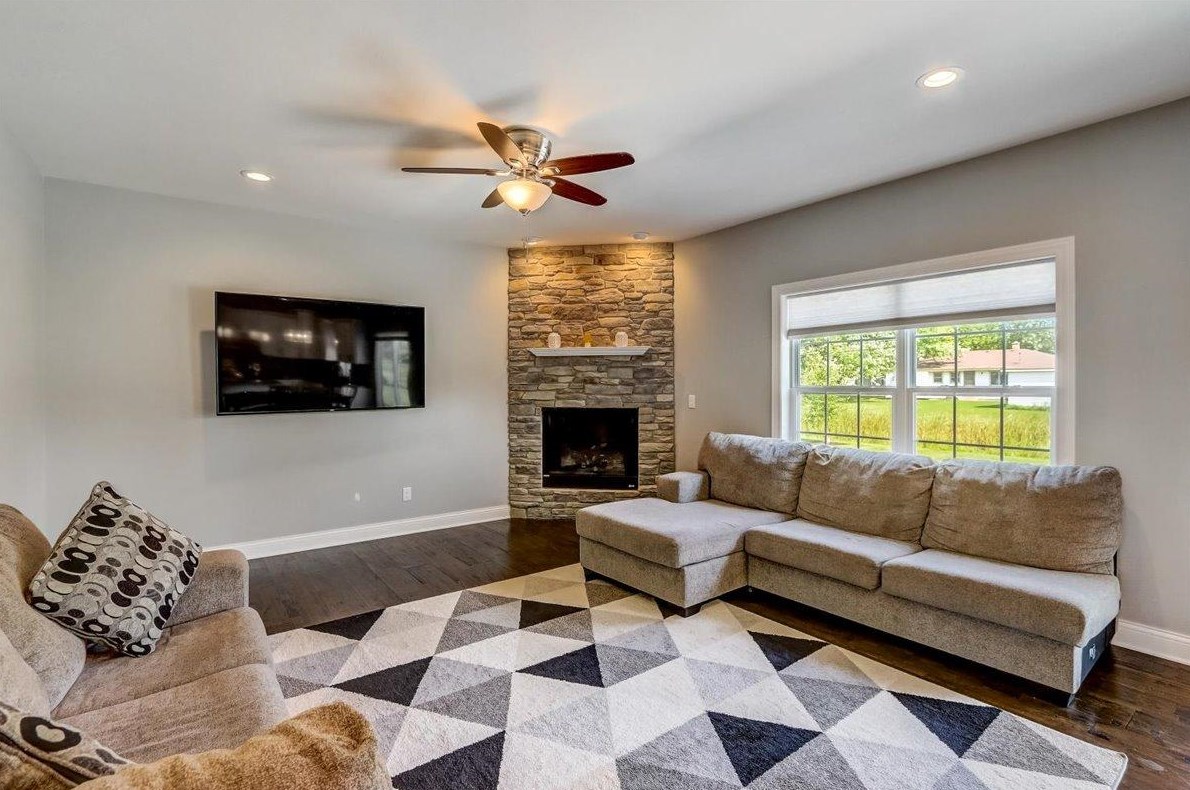 2230 Southland Dr, Oak Creek WI  53154-3631 exterior