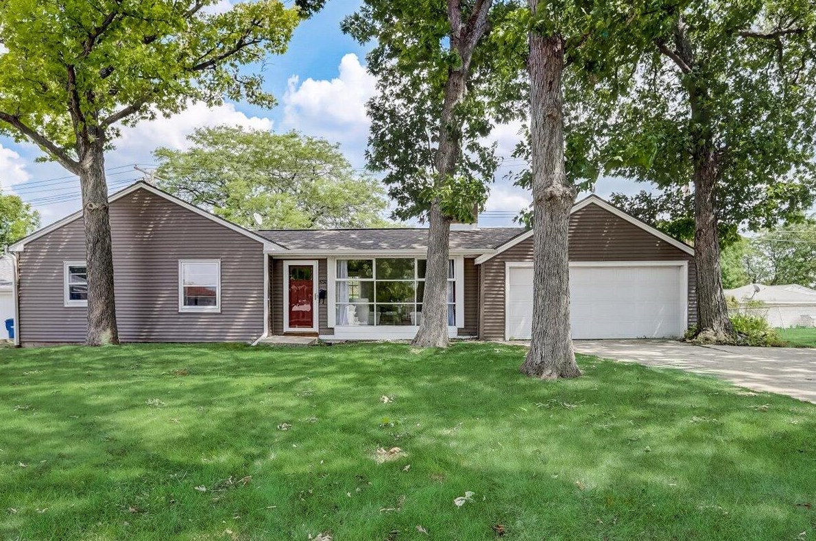 4732 S 21st St, Milwaukee, WI 53221