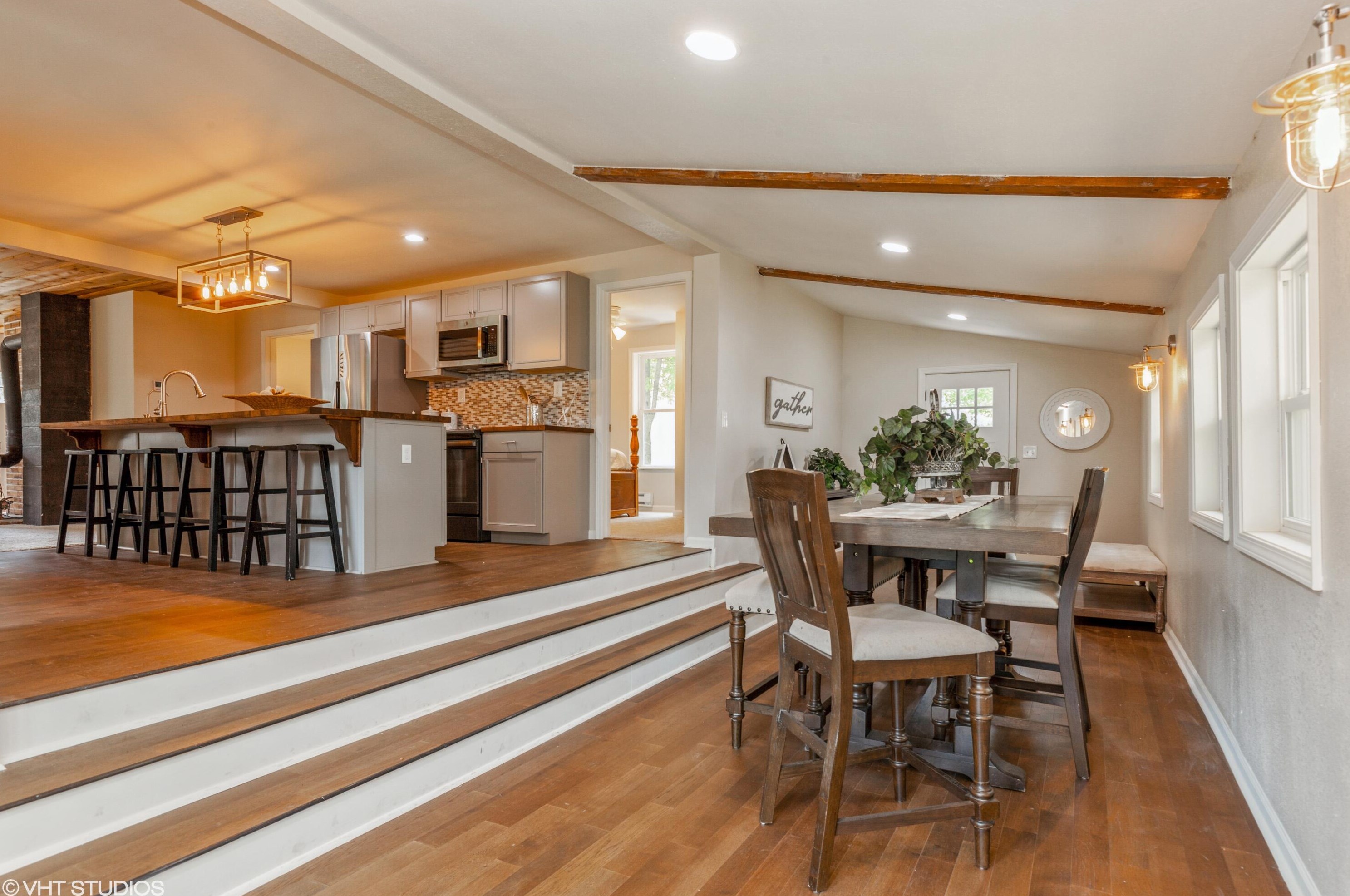1123 River Dr, Lyons WI  53105-8203 exterior