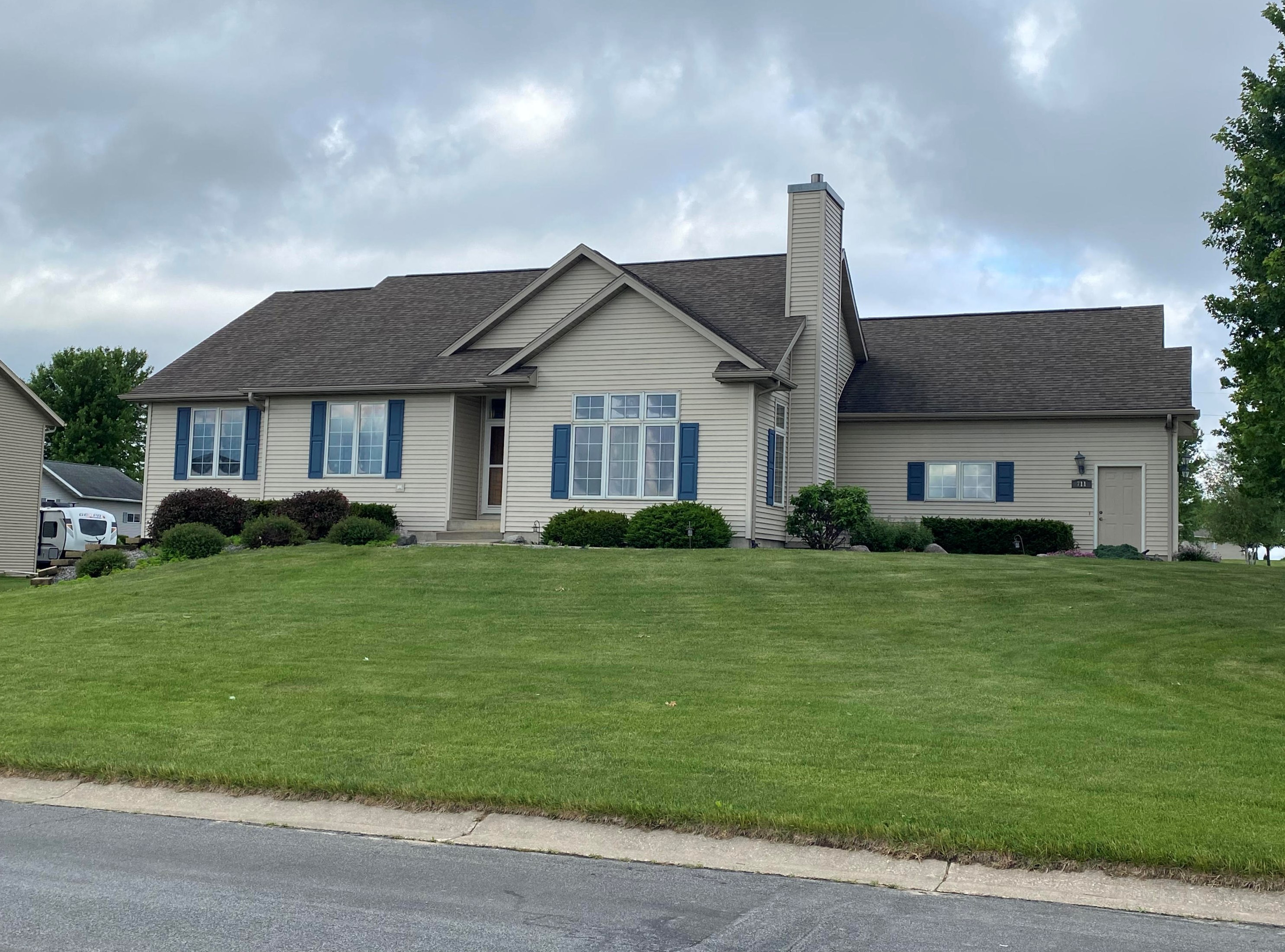 711 Derek Ln, Viroqua, WI 54665-1963