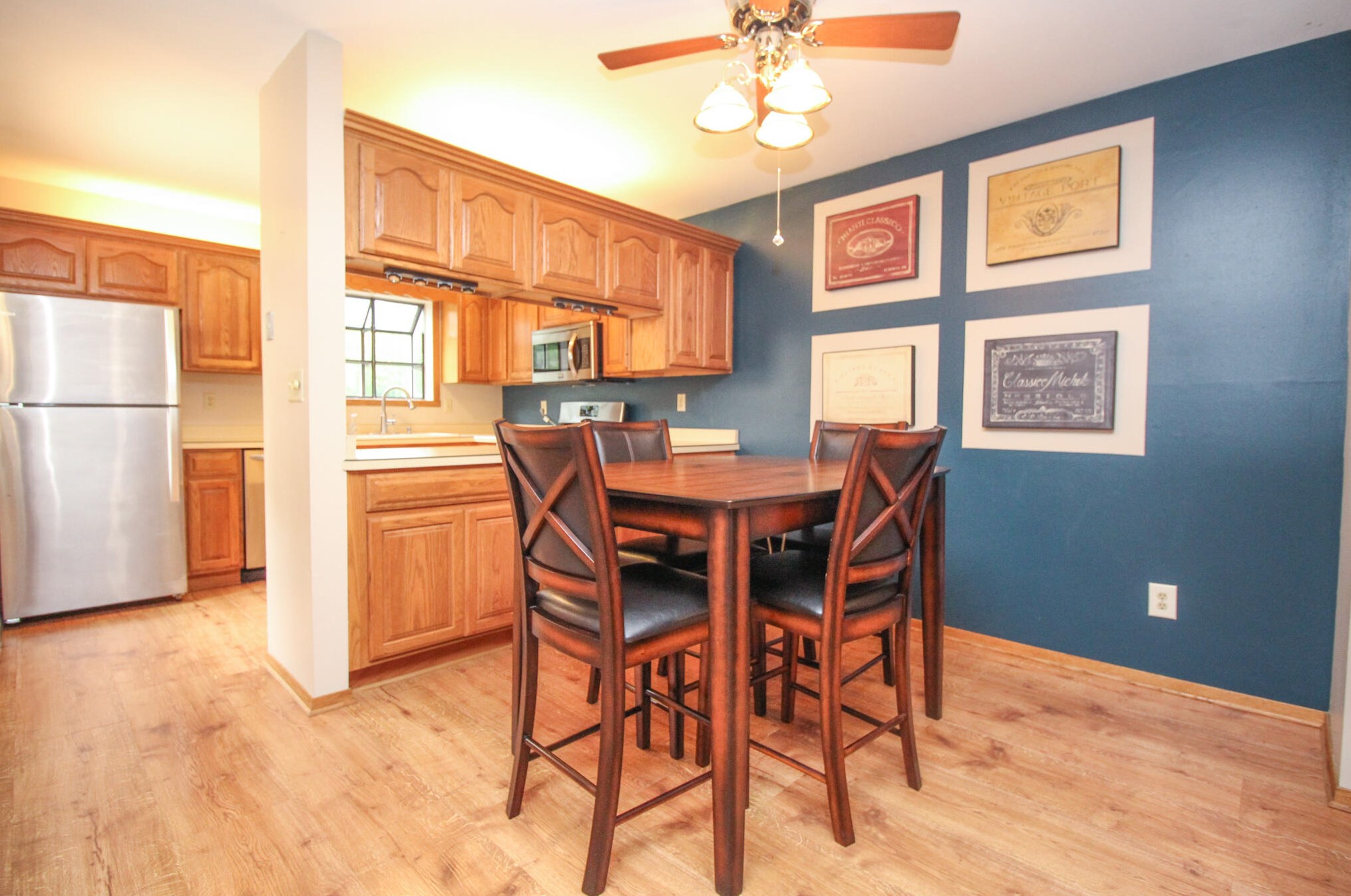 16372 W Coachlight Dr #4, Waukesha, WI 53151
