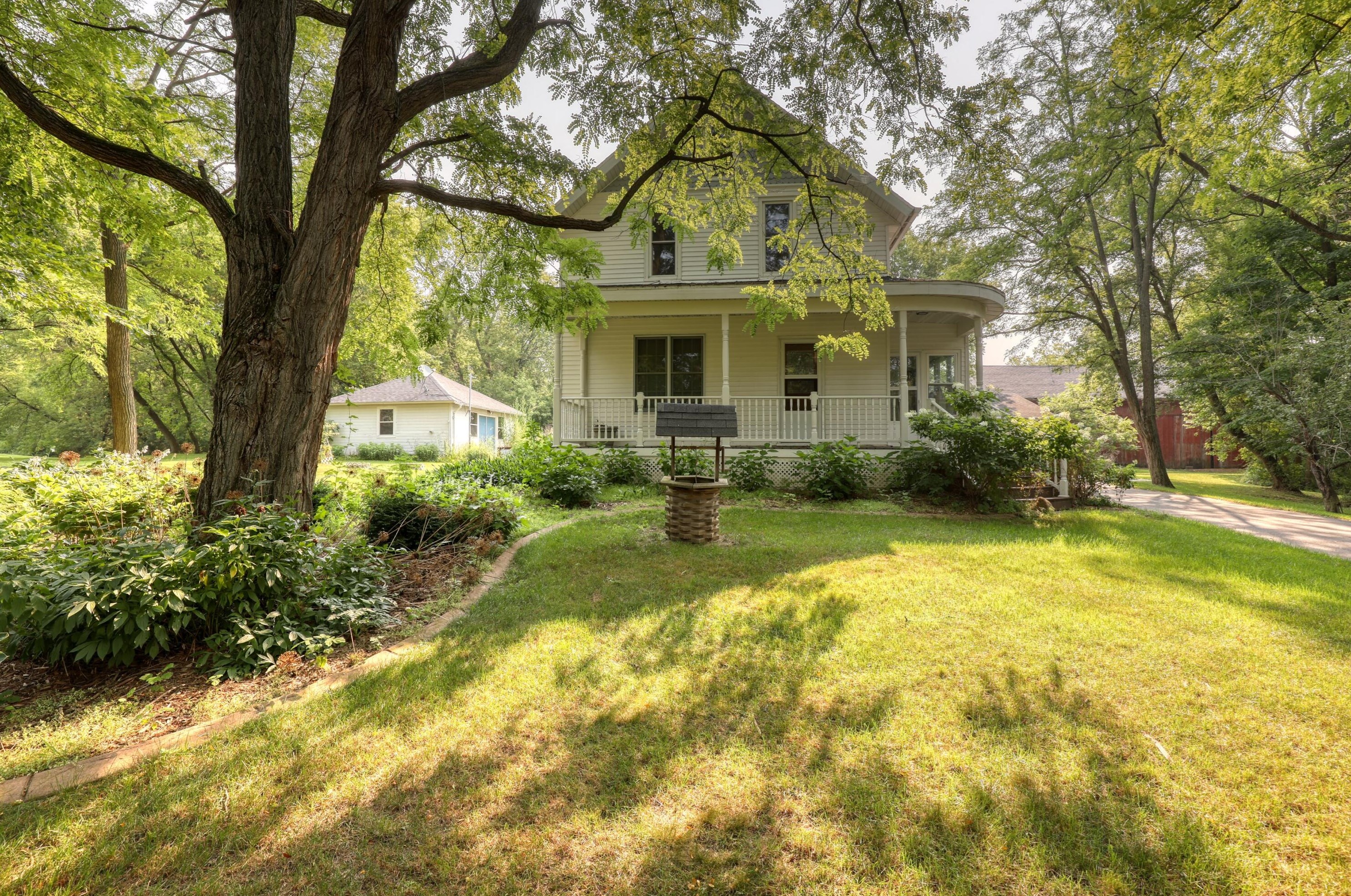 9592 Townline Rd, Kewaskum, WI 53040