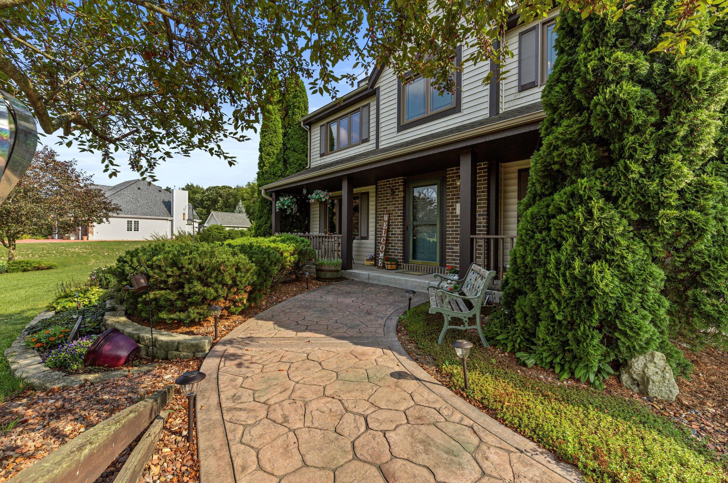 4958 Bayfield Dr, Waterford, WI 53185