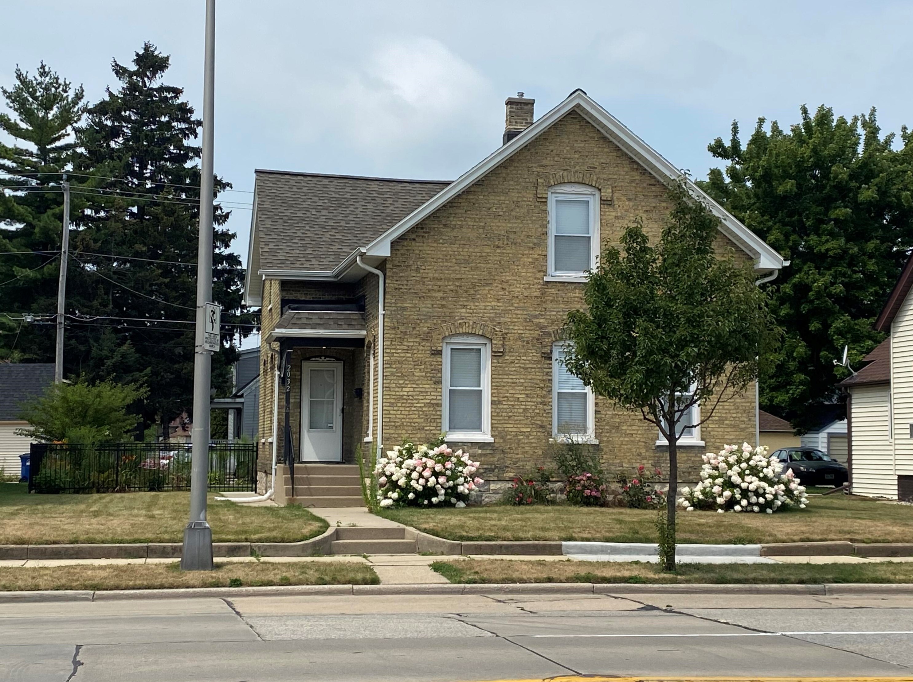 2032 Main St, Racine WI  53402-4757 exterior