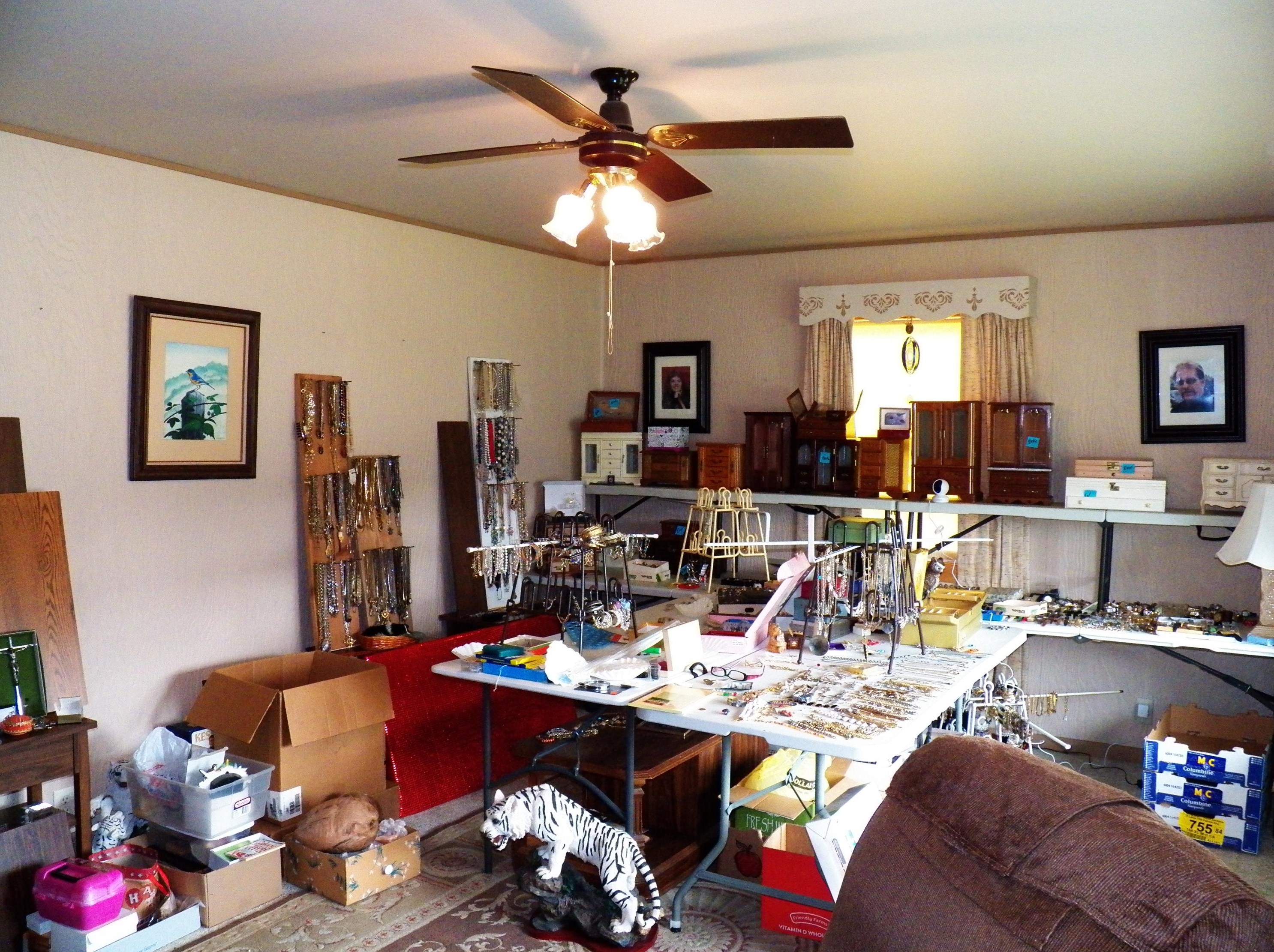 1640 Iris Dr, Manitowoc, WI 54220