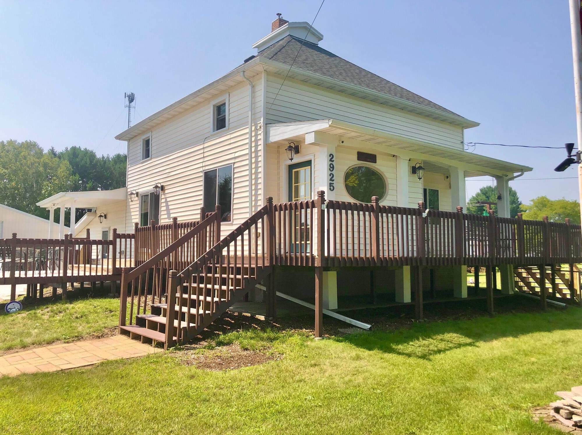 2925 10th St, Two Rivers, WI 54241