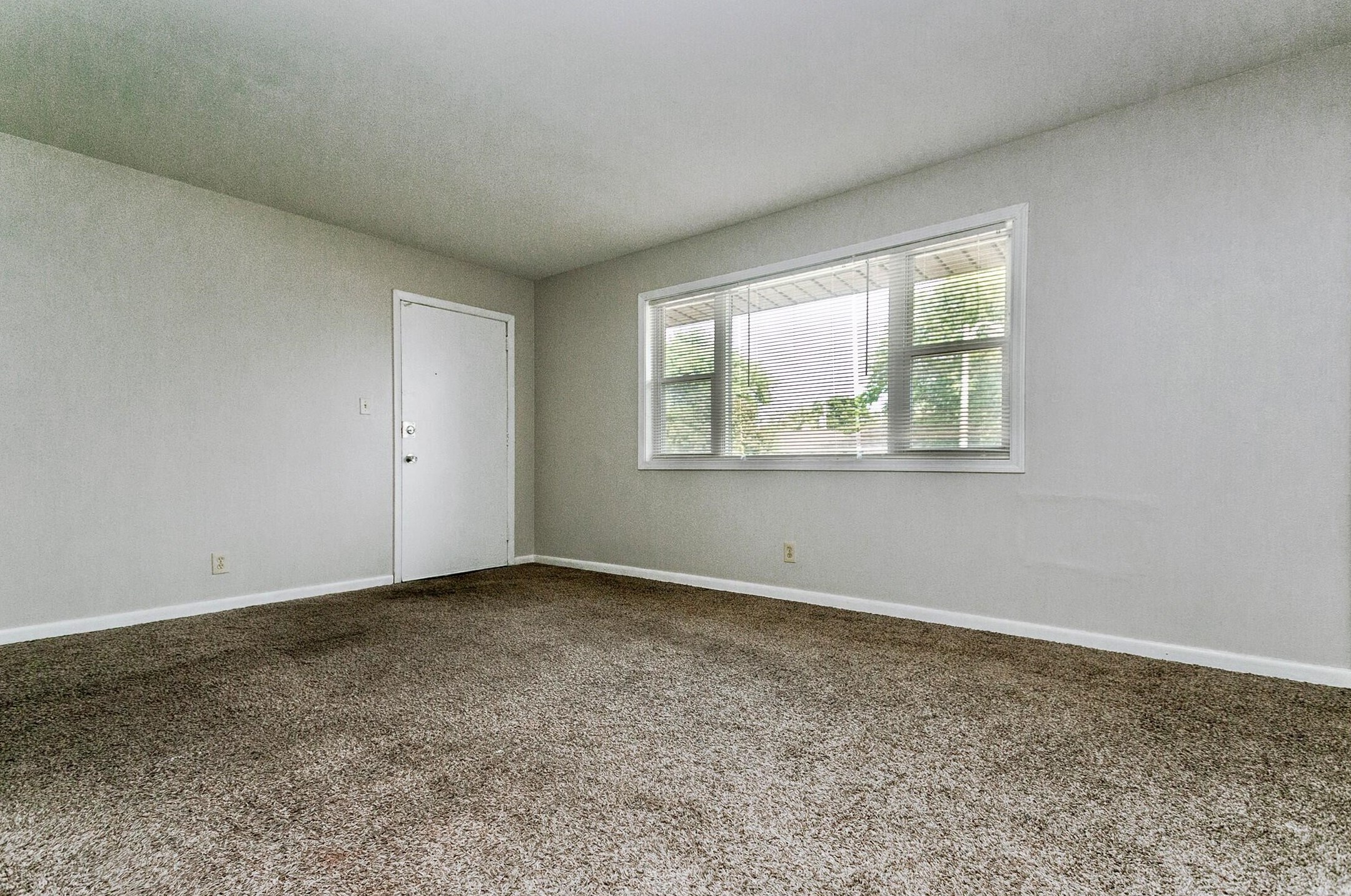 7719 W Hampton Ave #6, Milwaukee, WI 53218