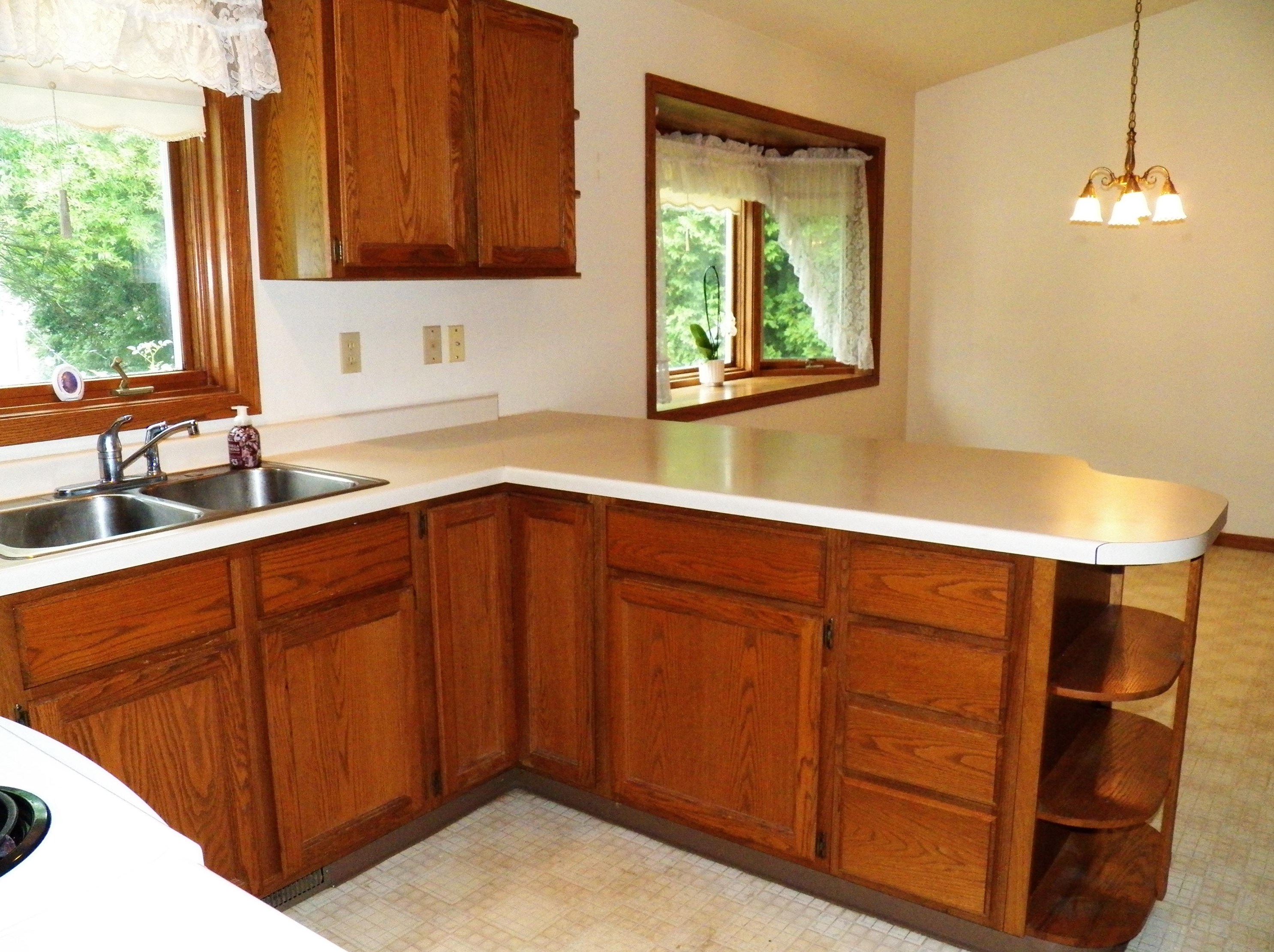 2217 S 23rd St, Manitowoc, WI 54220