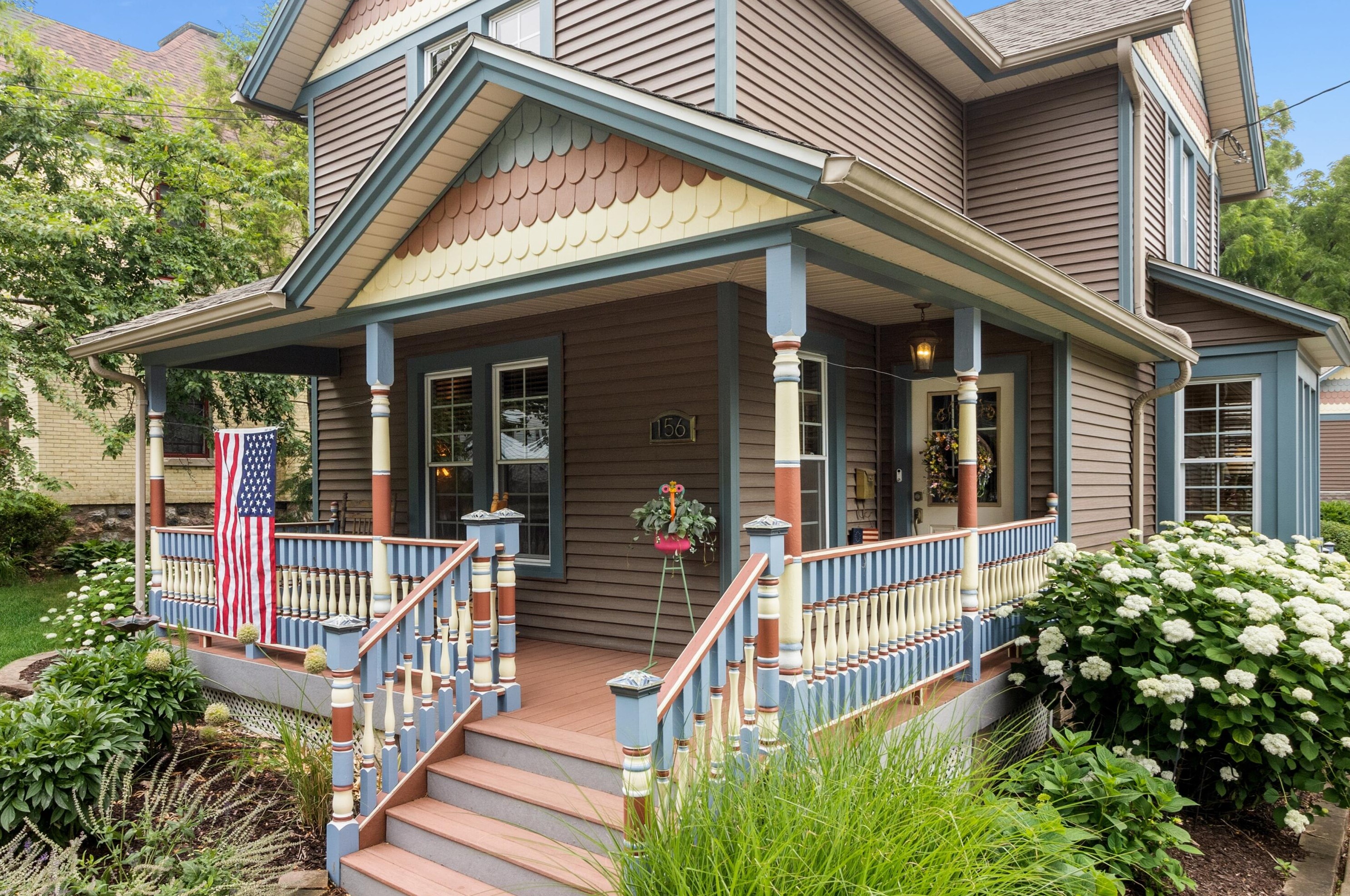 156 State St, Lyons, WI 53105-1940