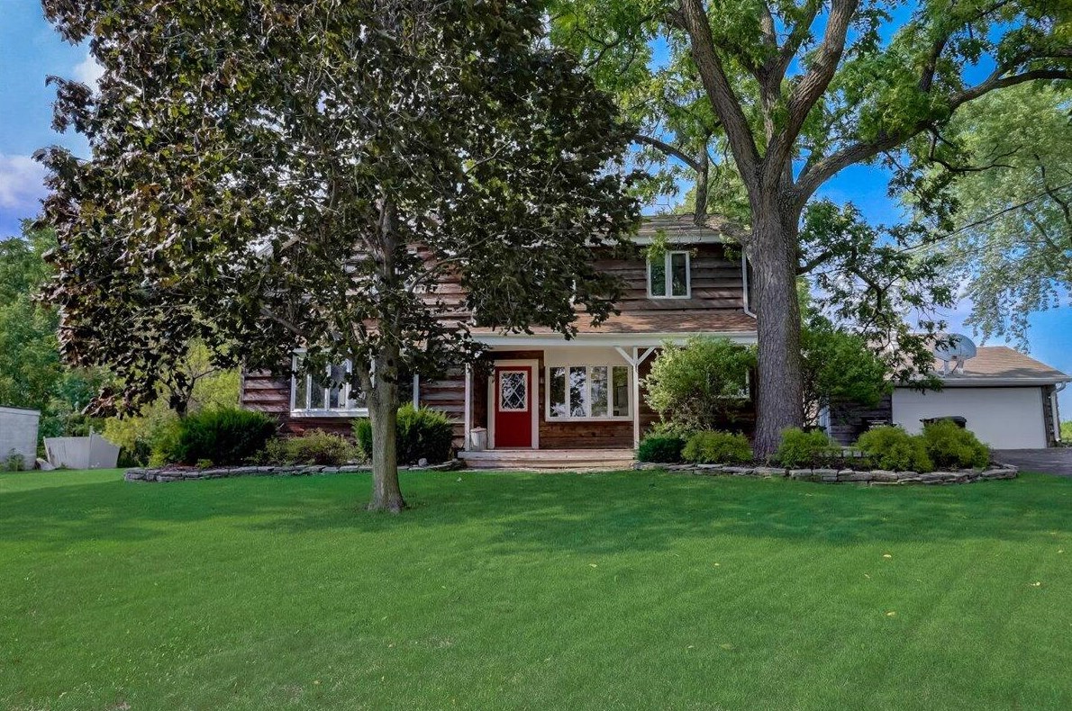 5316 Oakwood Rd, Hales Corners, WI 53132-8830