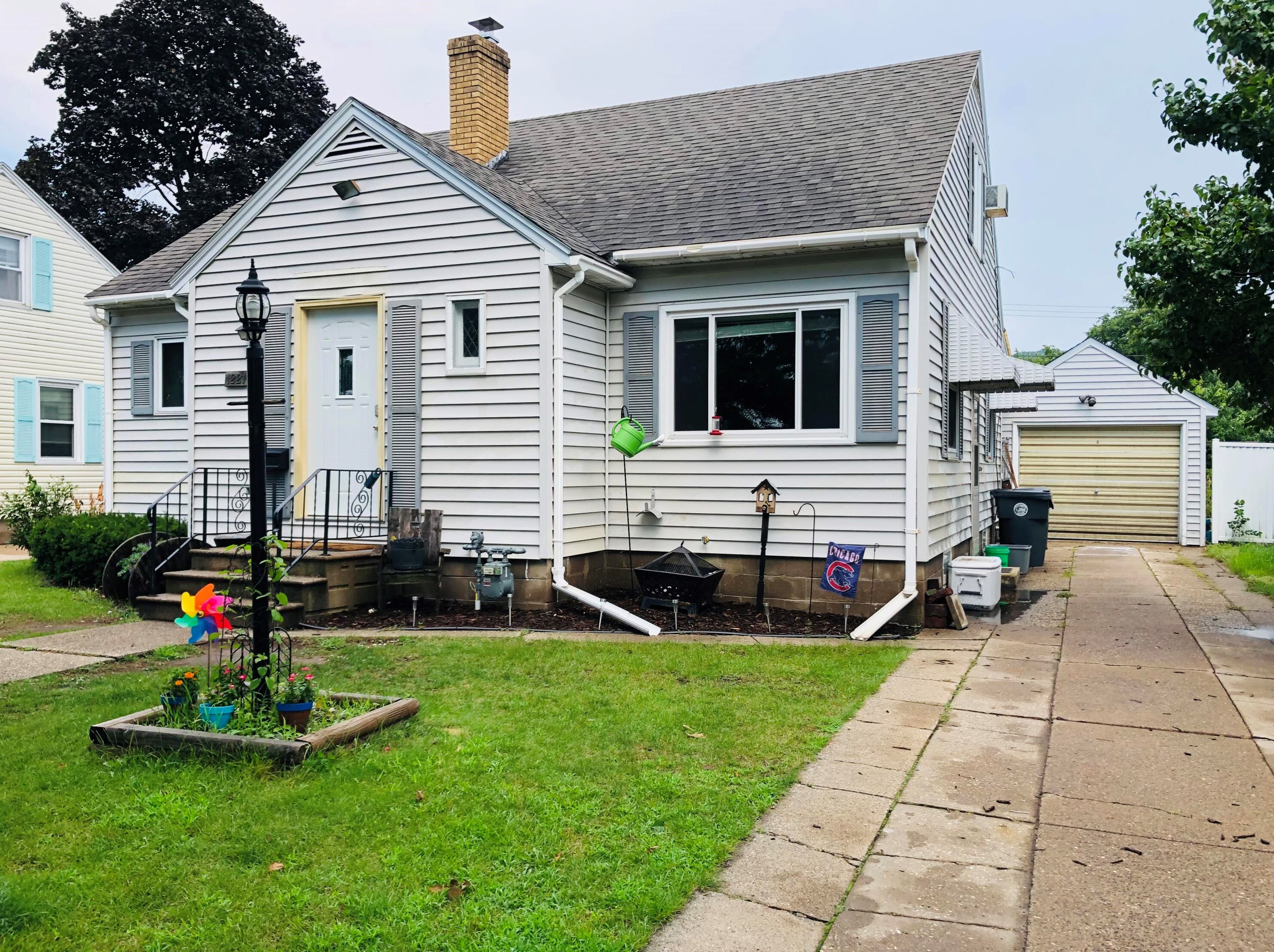 1221 Bluff St, La Crosse, WI 54601