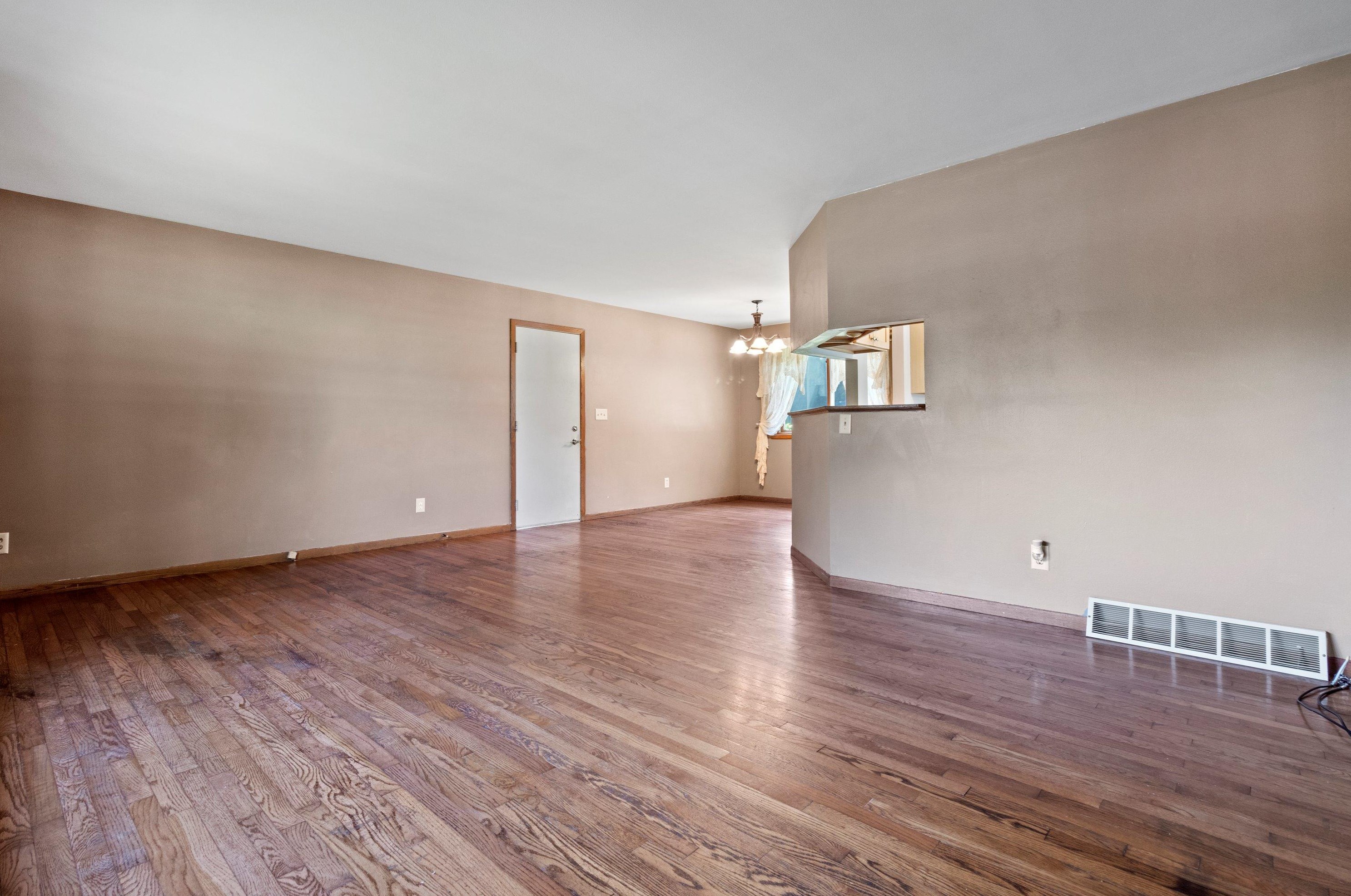 621 Barry Rd, Twin Lakes, WI 53181