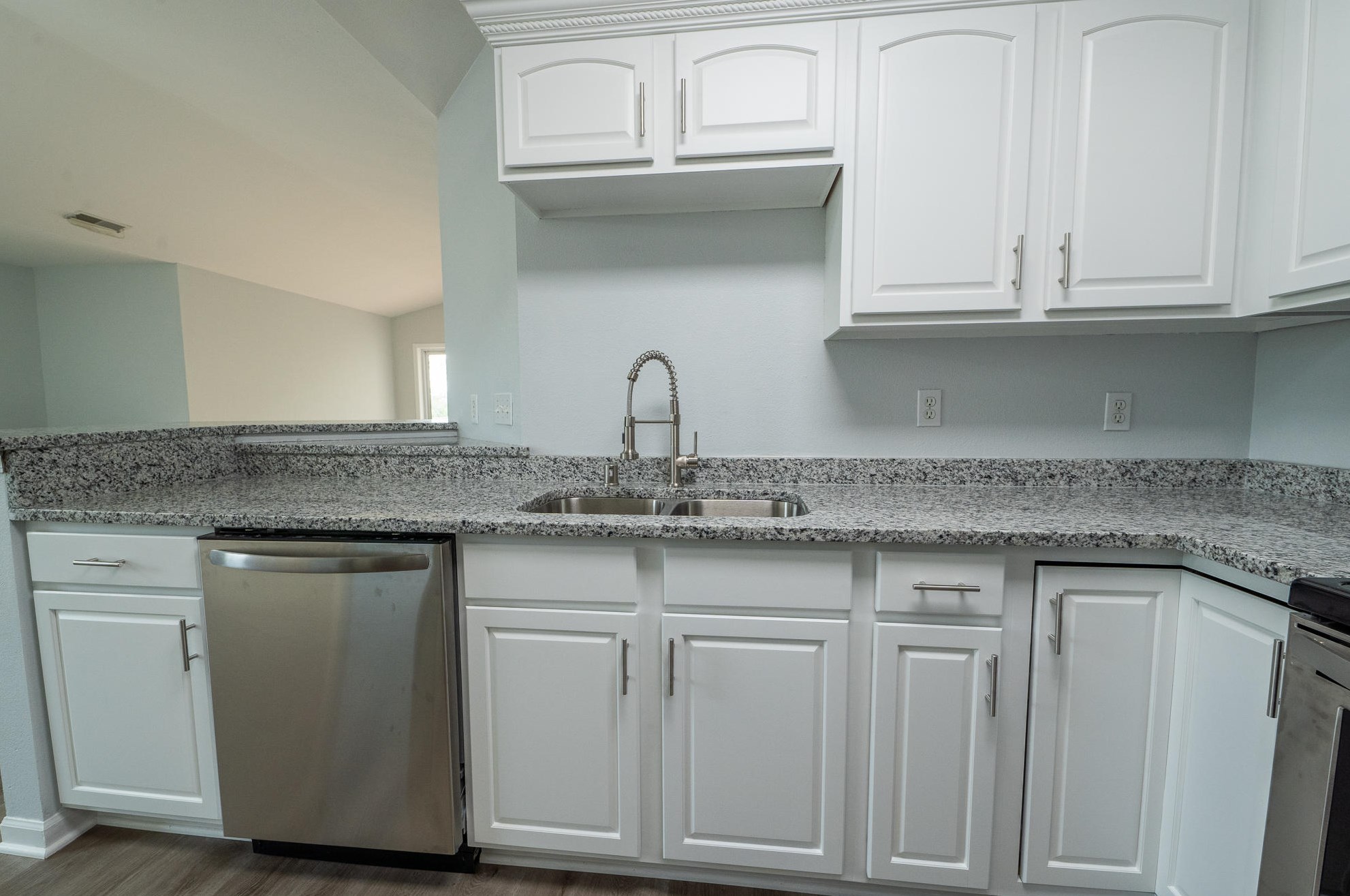 9363 S Cobblestone Way #f, Hales Corners, WI 53132