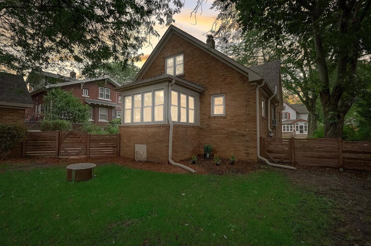 132 Vine St, Sun Prairie, WI 53596