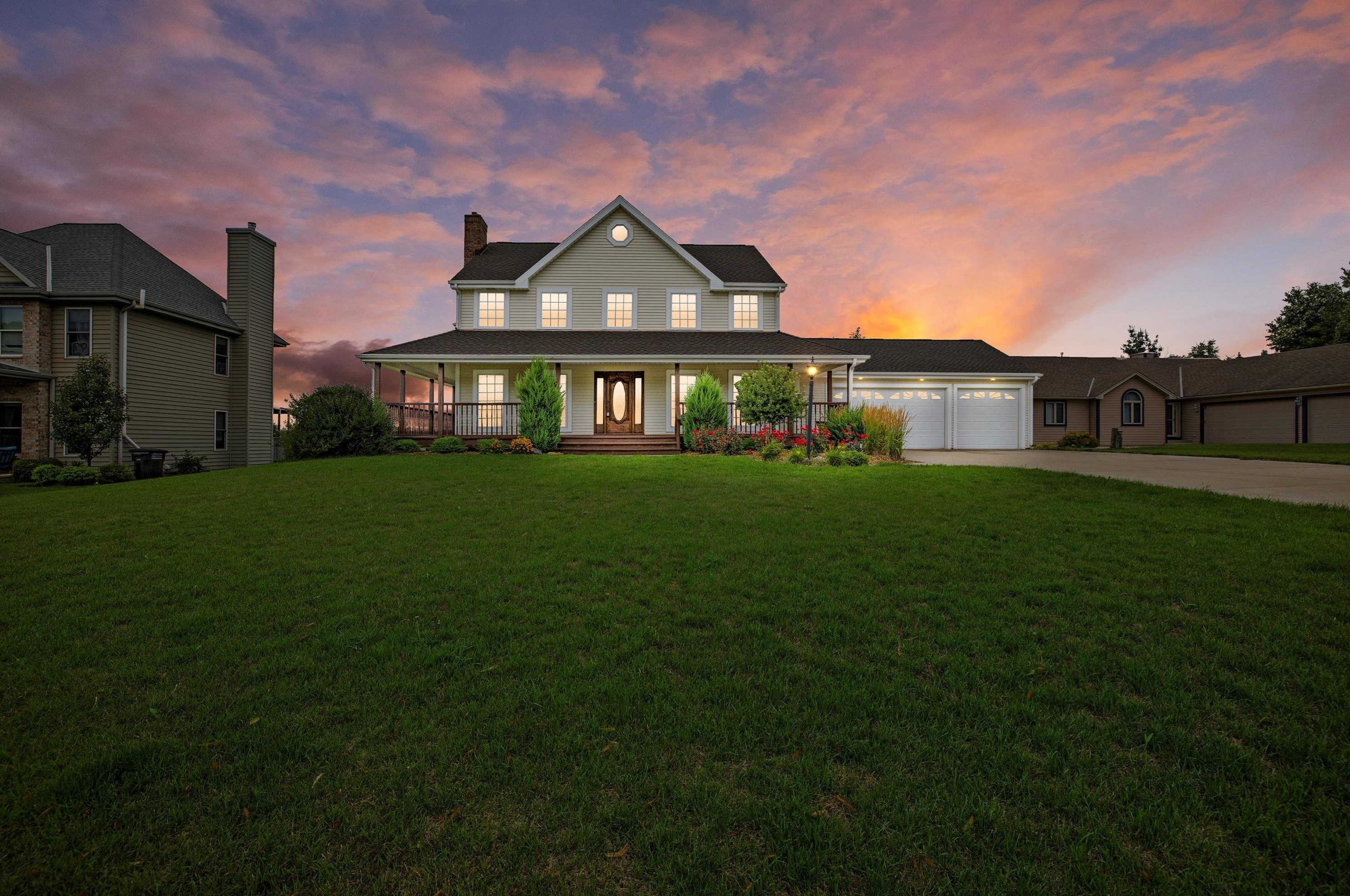 3404 Skamra Ave, Hales Corners, WI 53132-8868