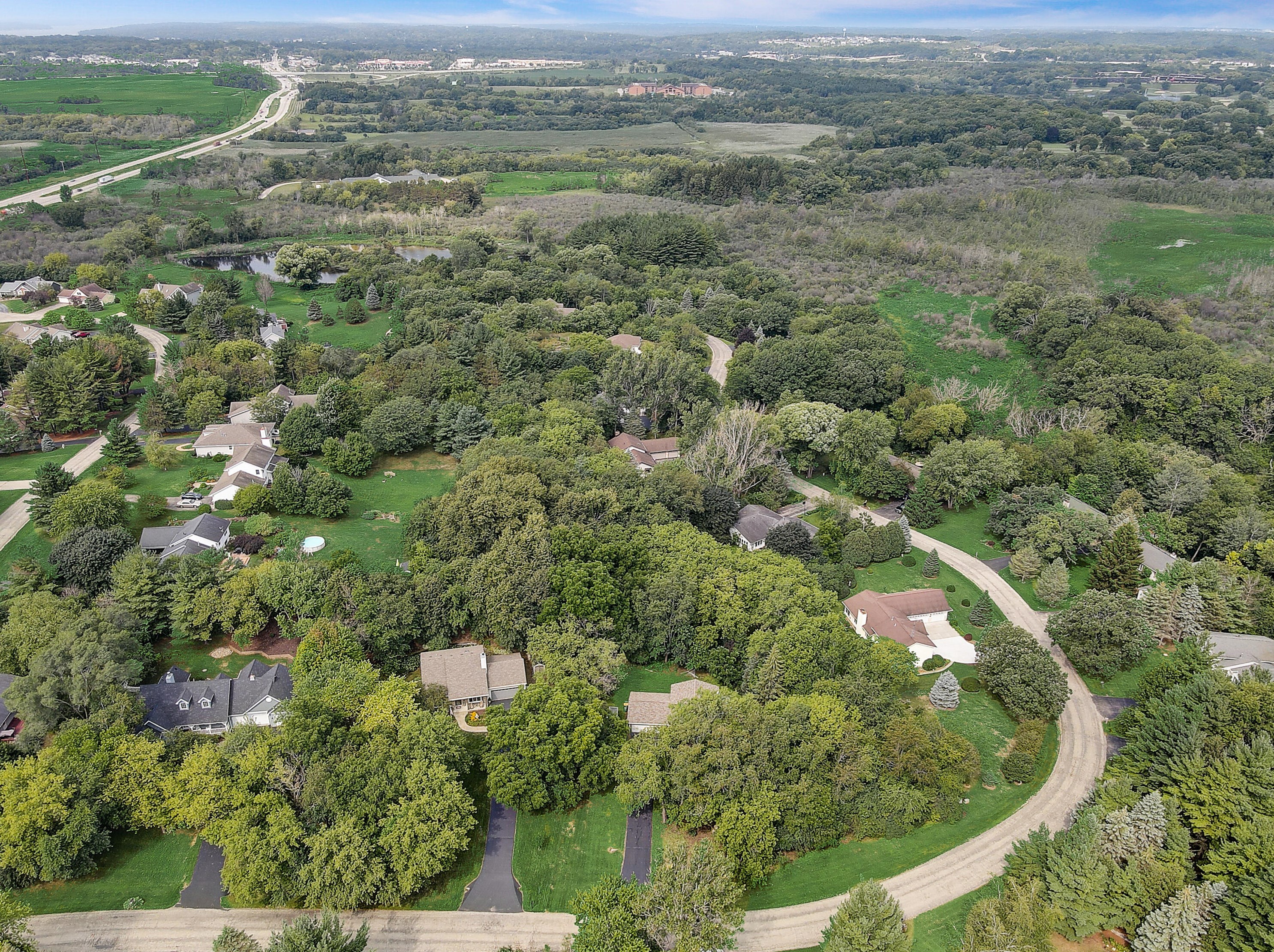 2966 Deerpath Rd, Lake Geneva, WI 53147