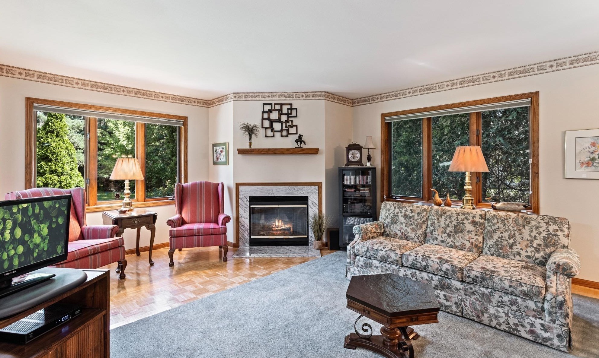 7522 W Mequon Square Dr, Thiensville, WI 53092