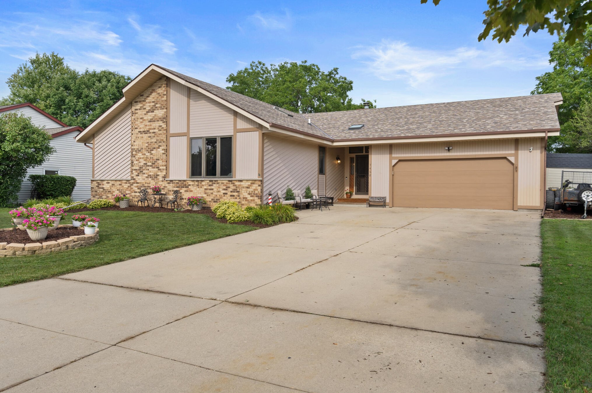 7468 Karth Ct, Hales Corners, WI 53132-8509