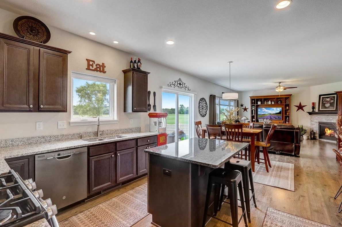 1004 Johnson Ave, Racine, WI 53402