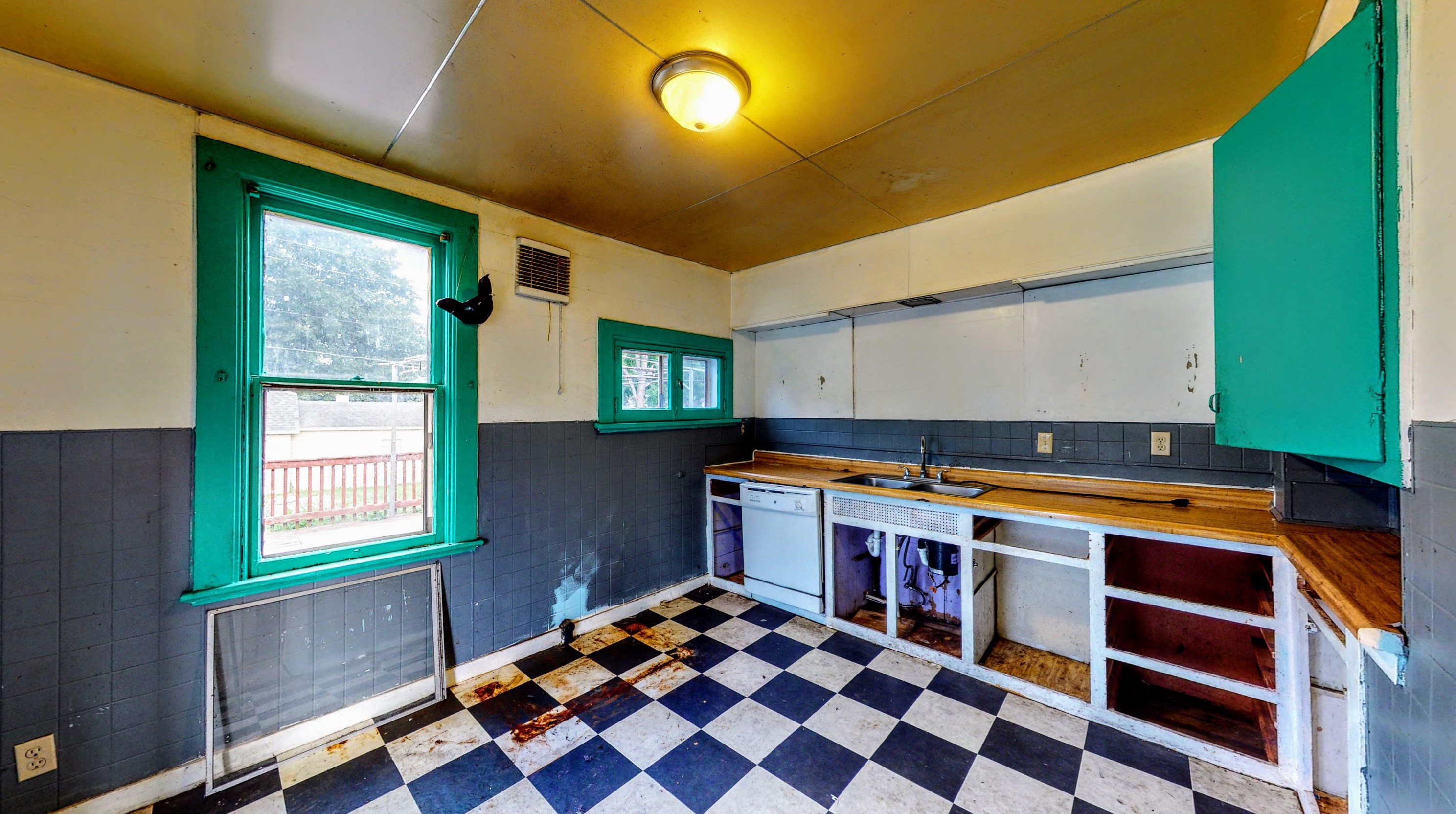 502 S Center Ave, Jefferson, WI 53549