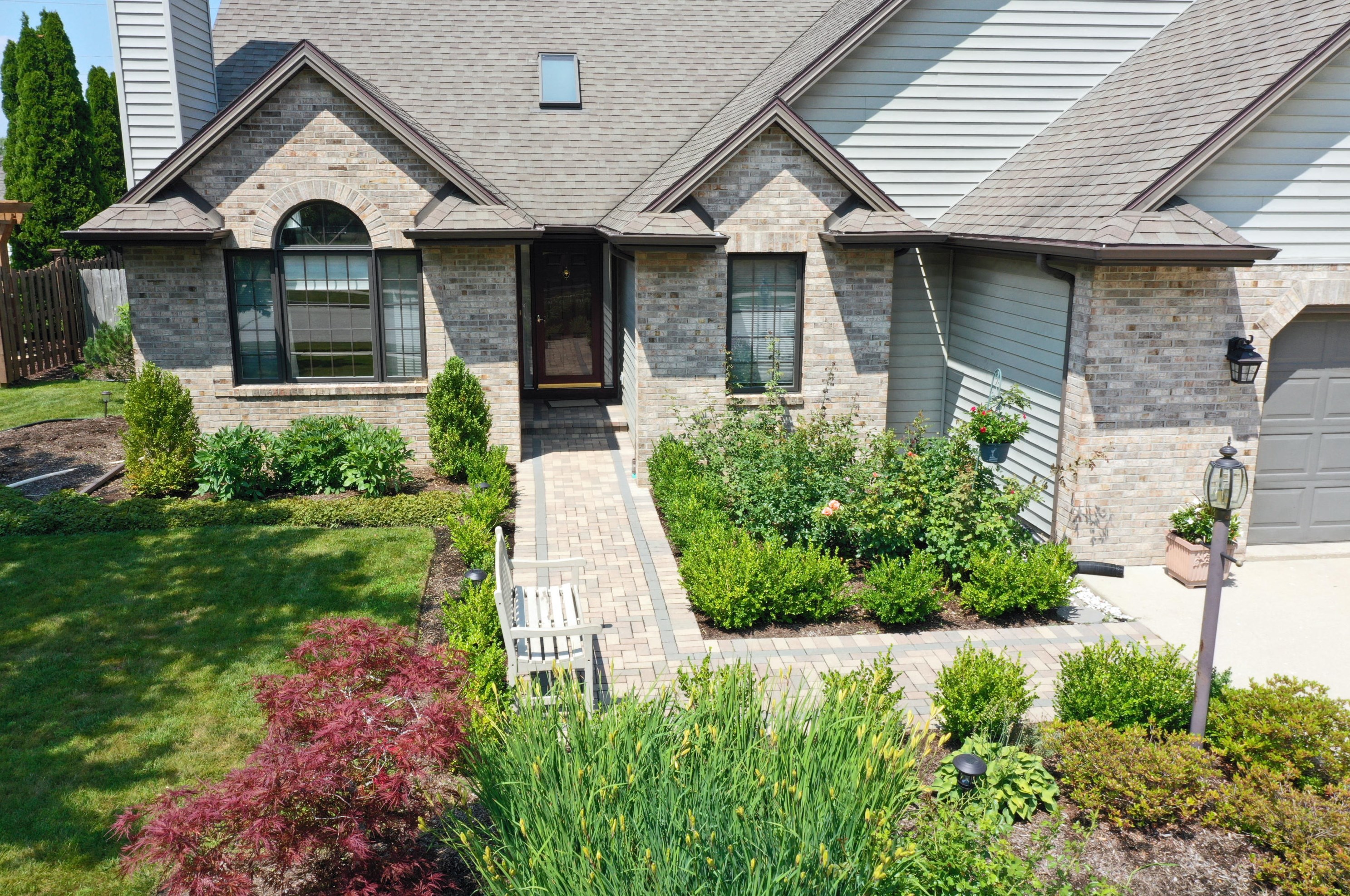 6616 82nd St, Kenosha, WI 53142