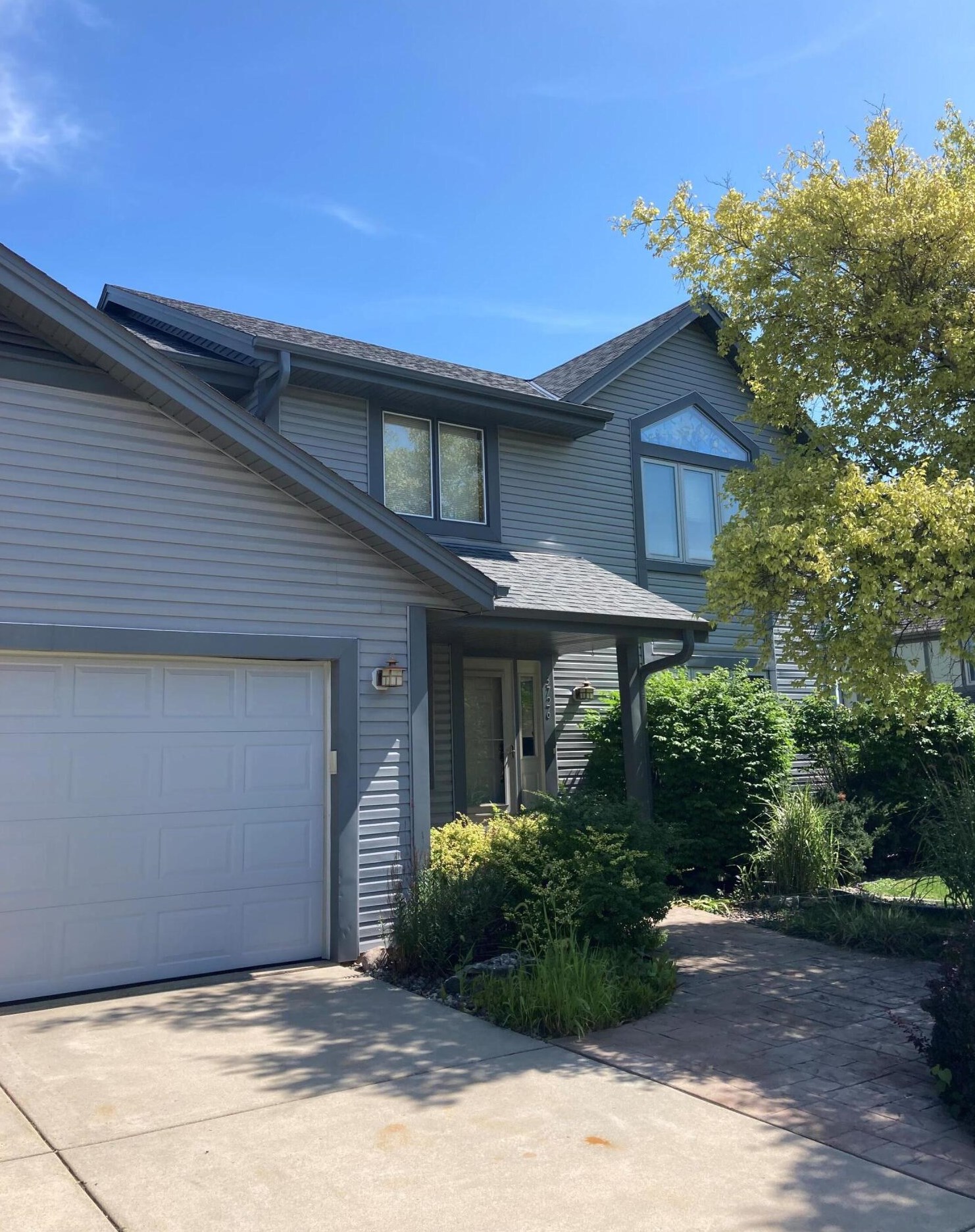 3726 Cypress Ln, Hales Corners, WI 53132-8783