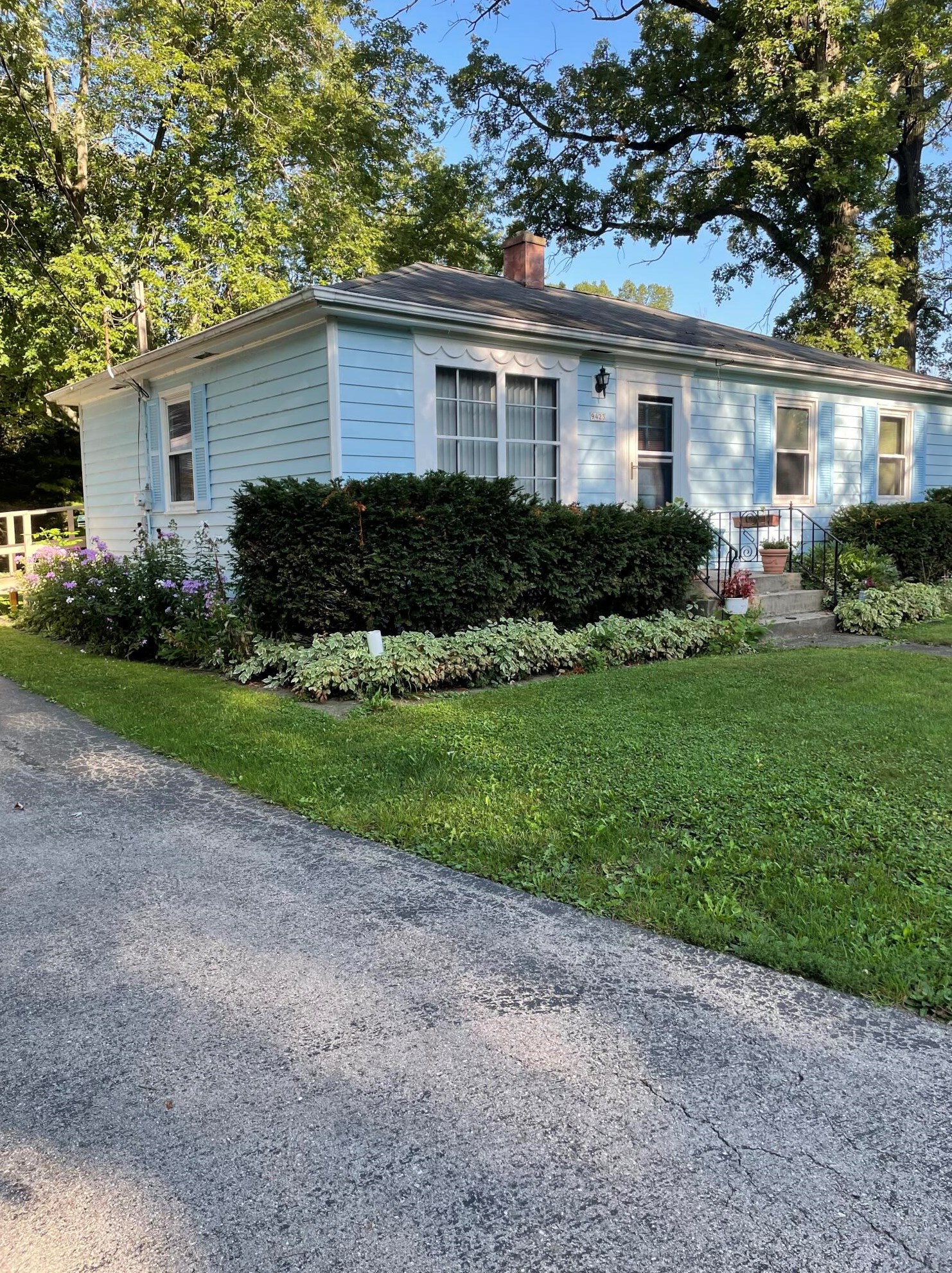9423 S 15th Ave, Oak Creek, WI 53154