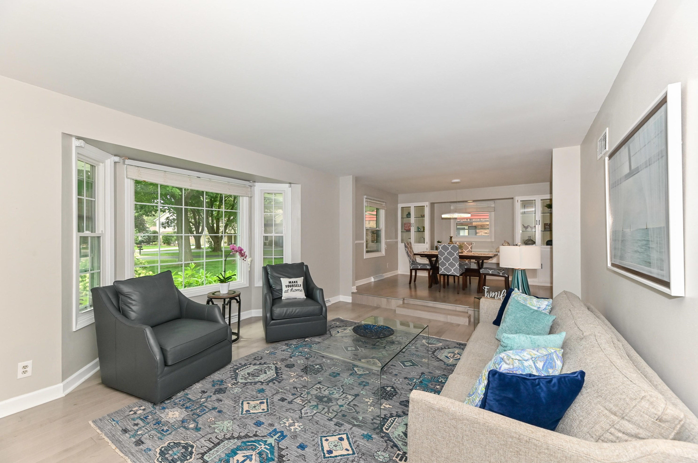 10320 N Provence Ct, Thiensville, WI 53092