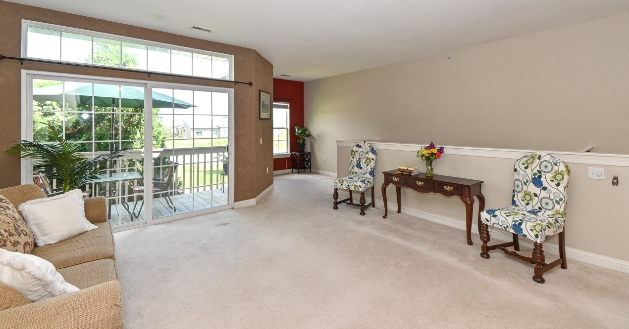 2695 W Honadel Blvd, Oak Creek, WI 53154