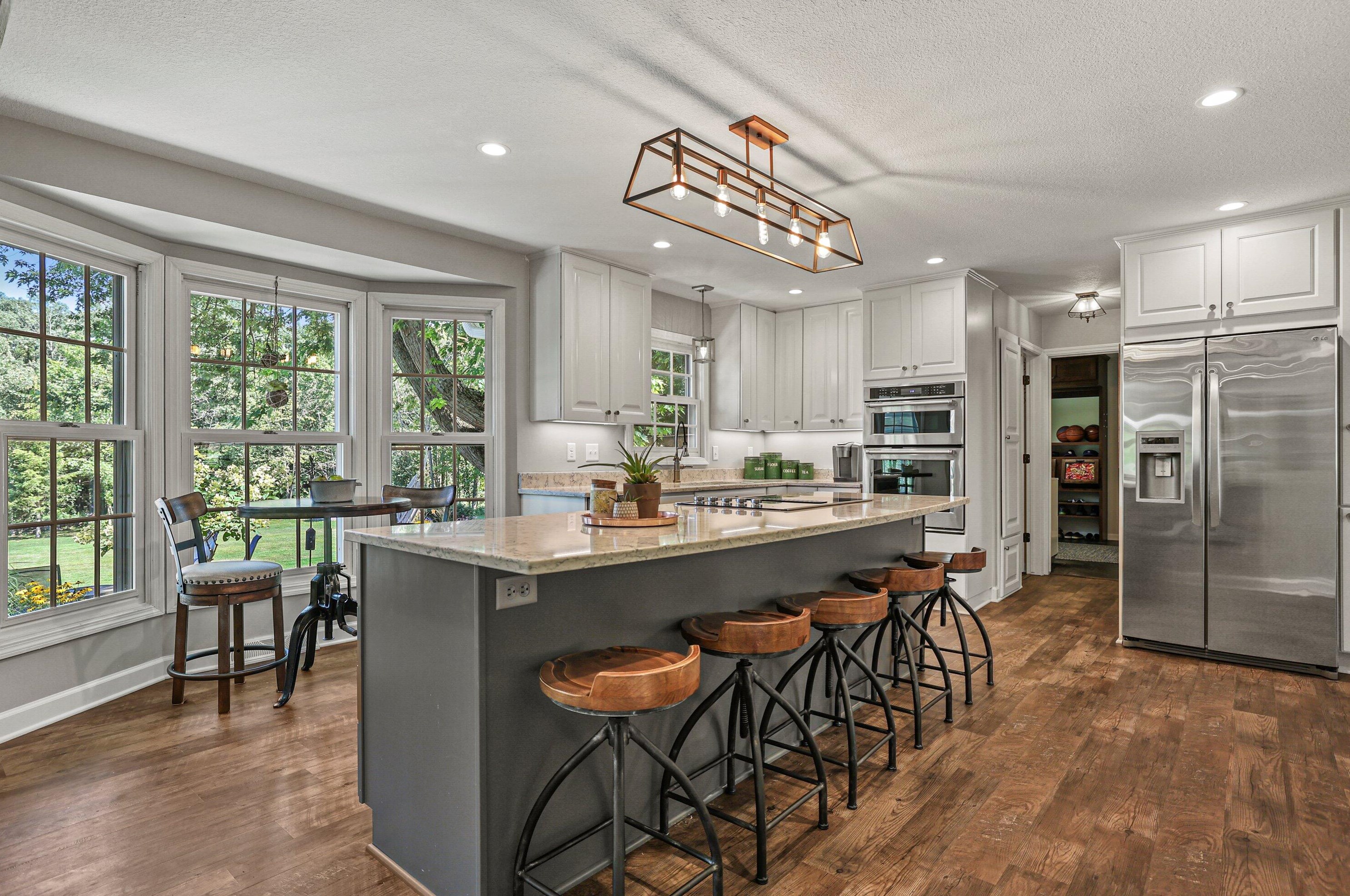 1450 Skyline Dr, Cedarburg, WI 53012-8916