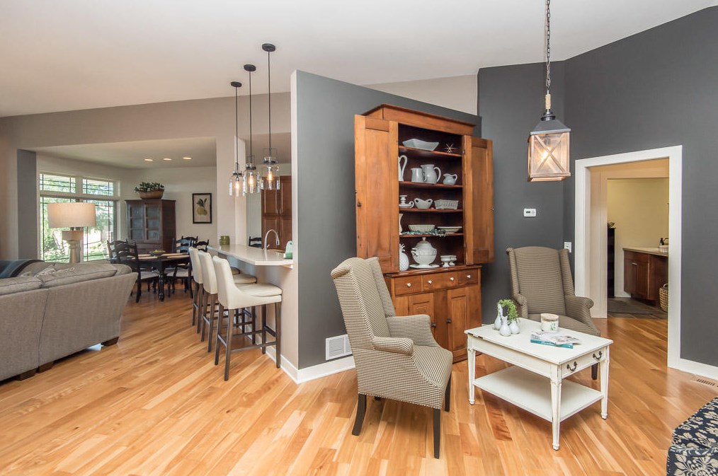 10 Windy Ct, Madison WI  53593-7904 exterior