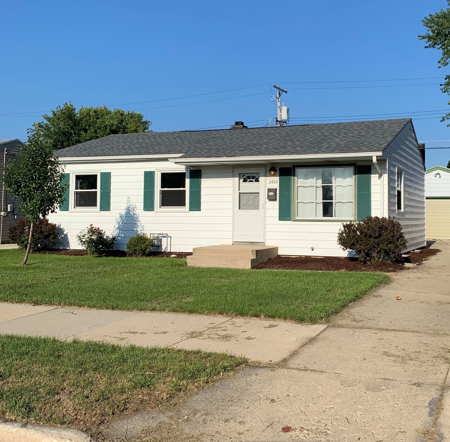 2605 Diane Ave, Racine, WI 53404-1803
