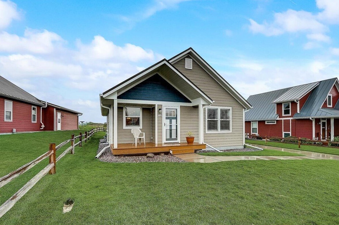 132 Peter Thein Ave, Belgium, WI 53004