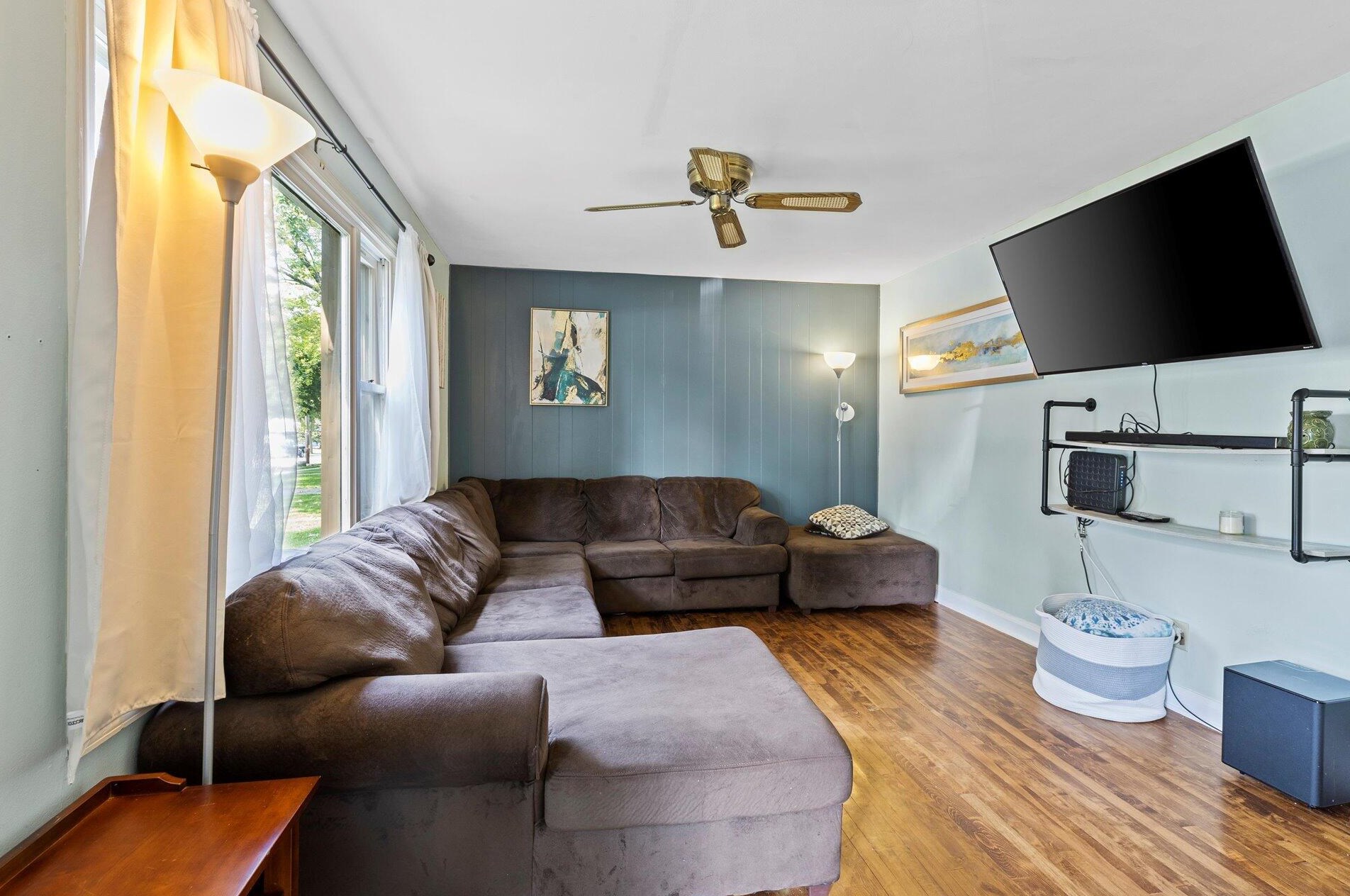 1208 Summit Ave, Waukesha, WI 53188