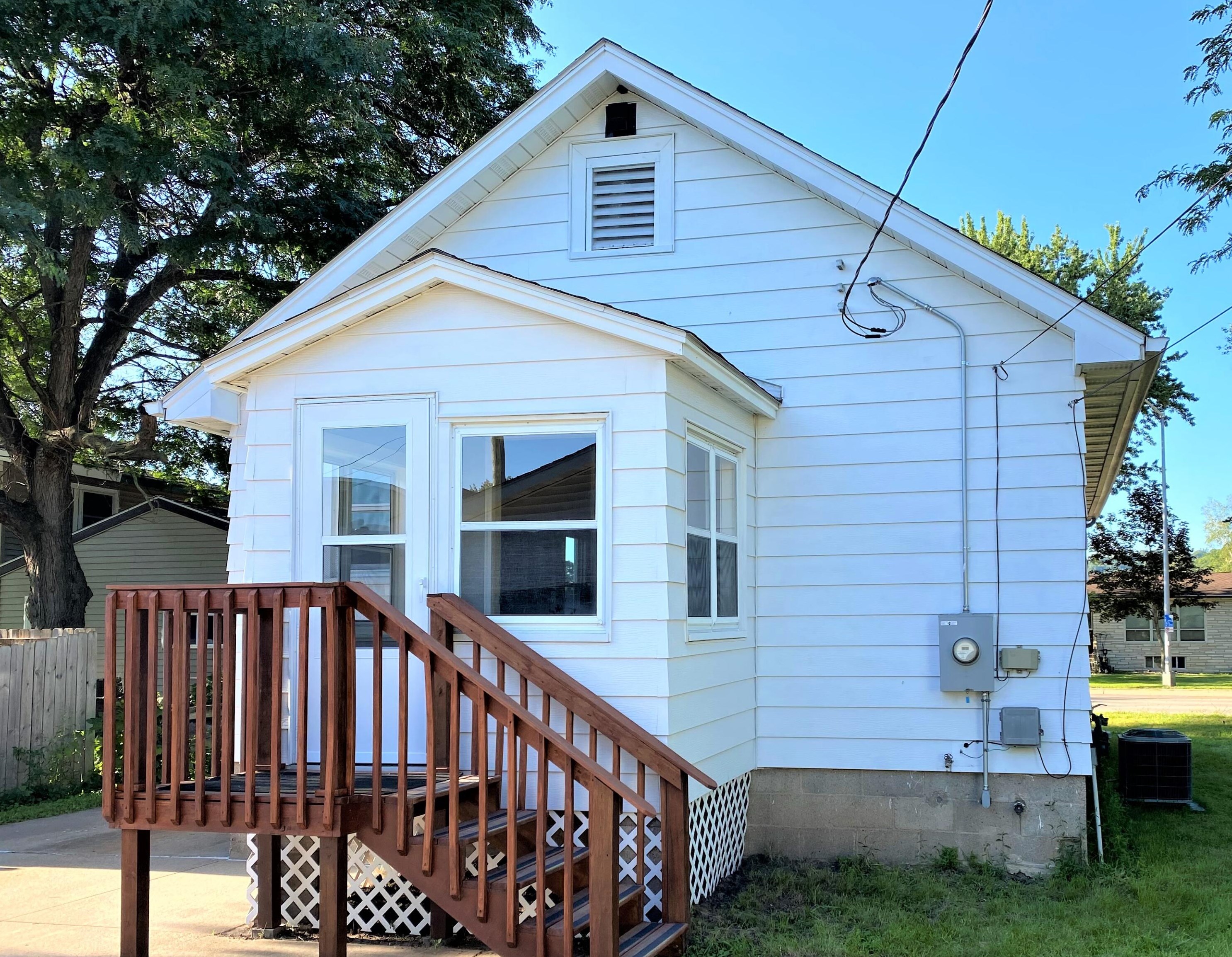 3014 State Rd, La Crosse, WI 54601