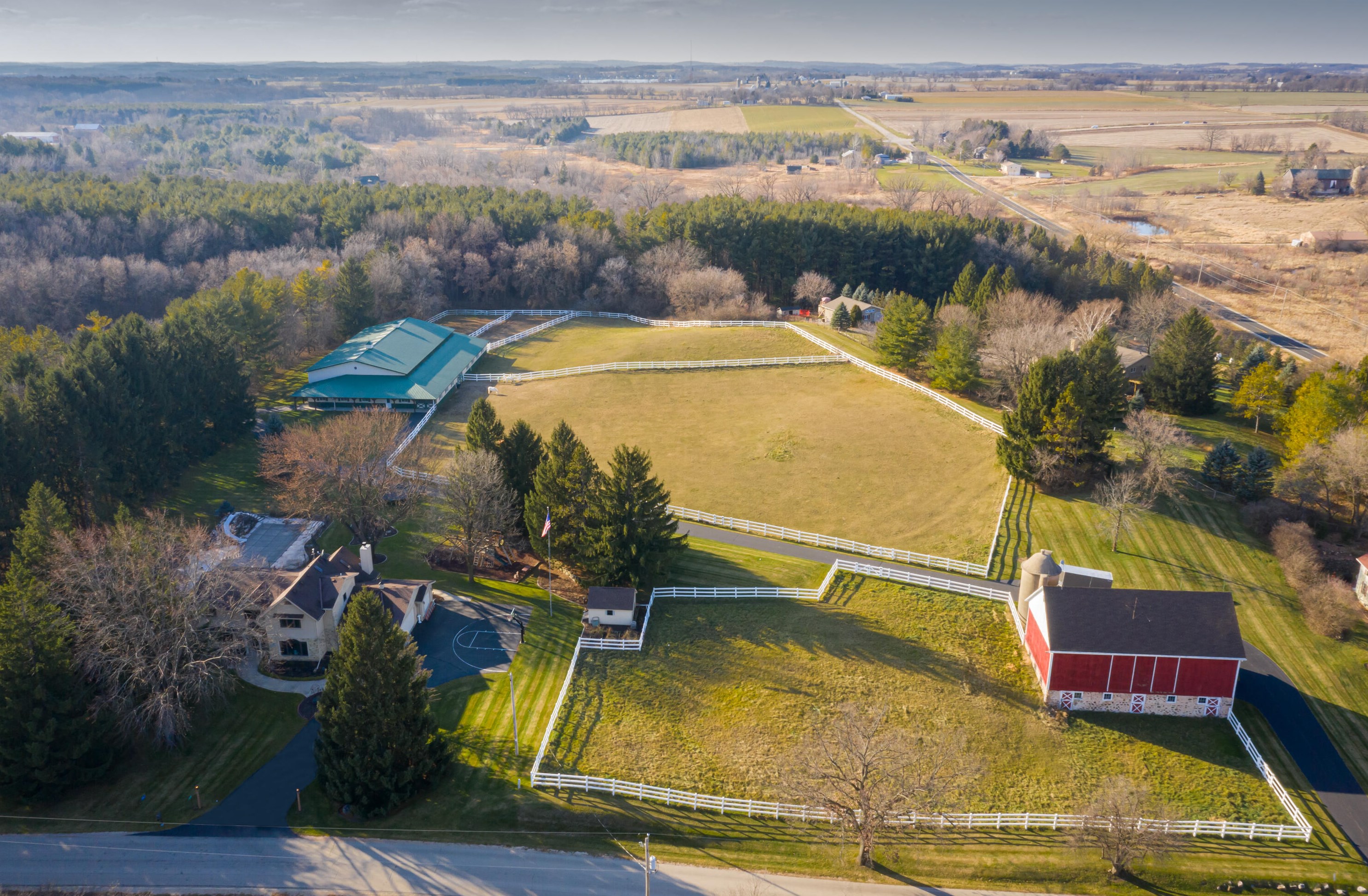 2481 Hall Rd, Hartford, WI 53027