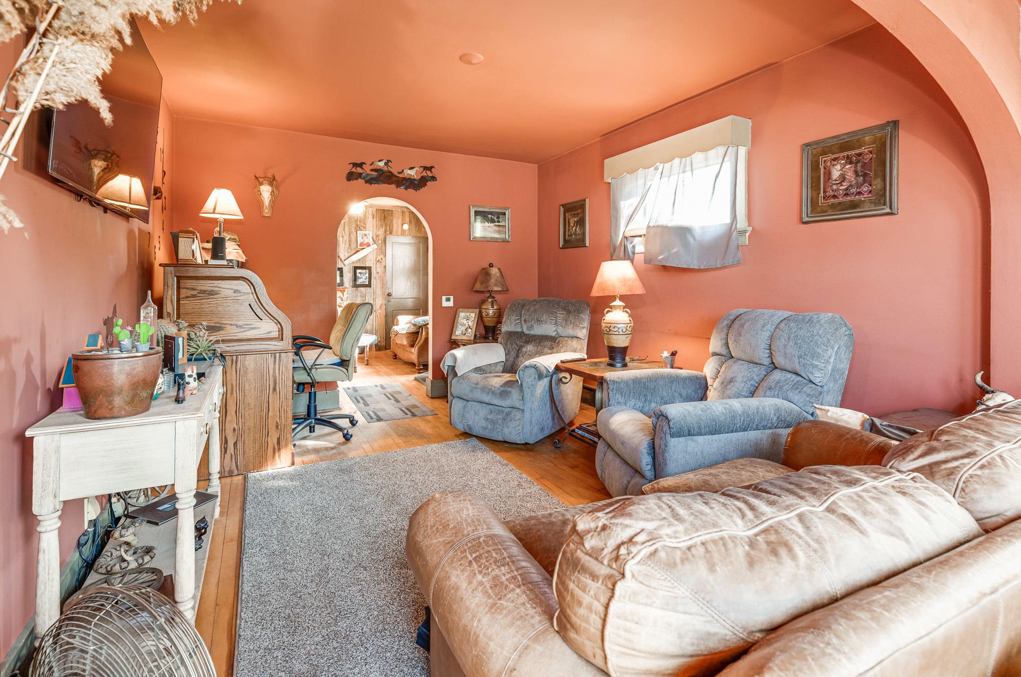 2402 Marshall St, Manitowoc, WI 54220