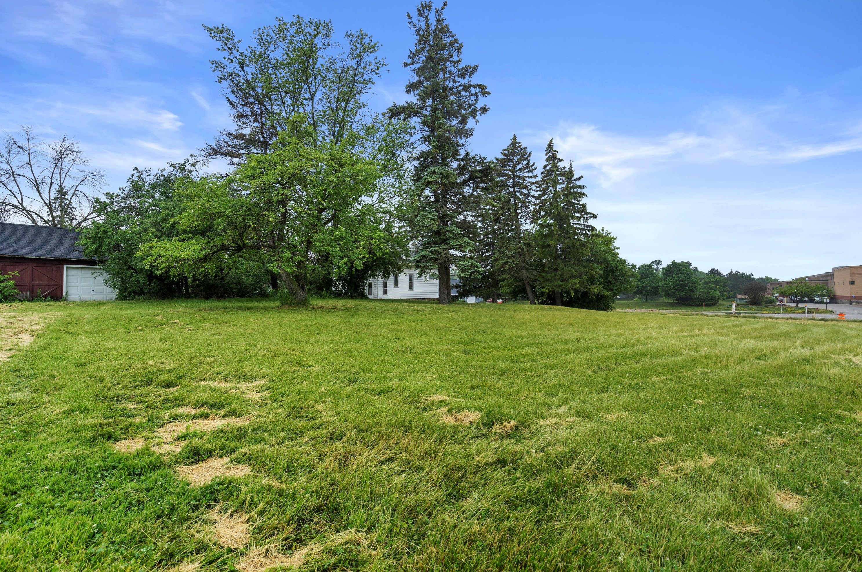 3840 Calhoun Rd, Brookfield WI  53005-2181 exterior