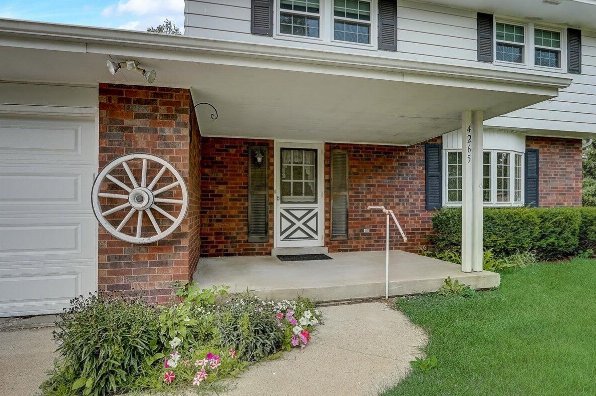 4265 Williams Ct, Brookfield, WI 53045-7434
