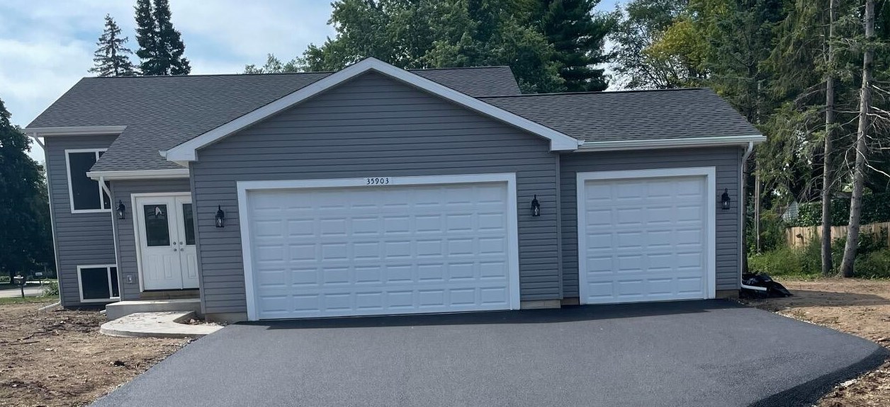 35903 90th St, Twin Lakes, WI 53181